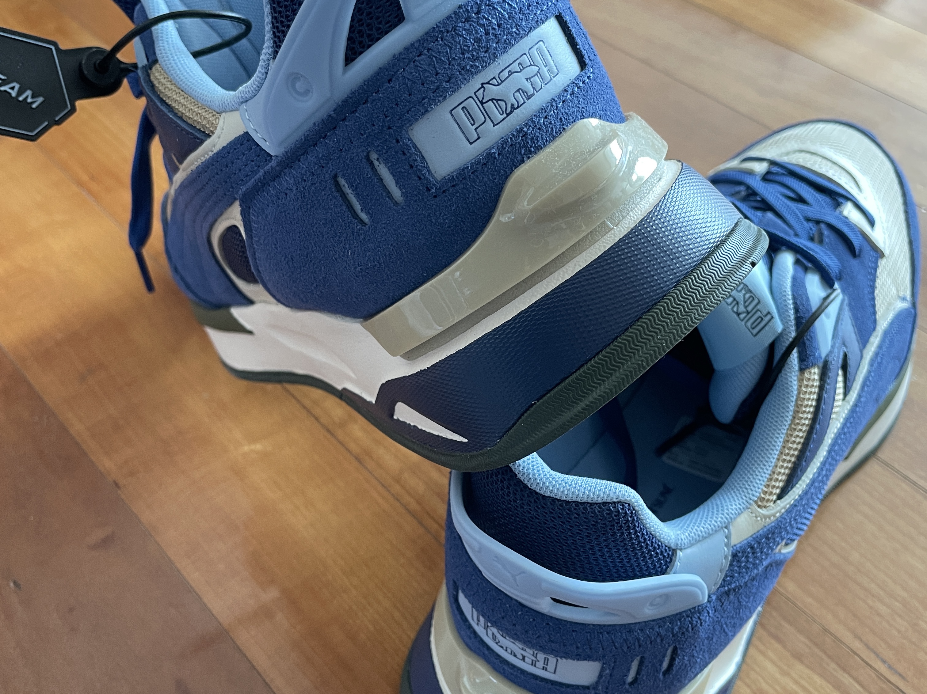 Puma x Maison Kitsune Mirage Blue Depths 착용 스타일 - 2