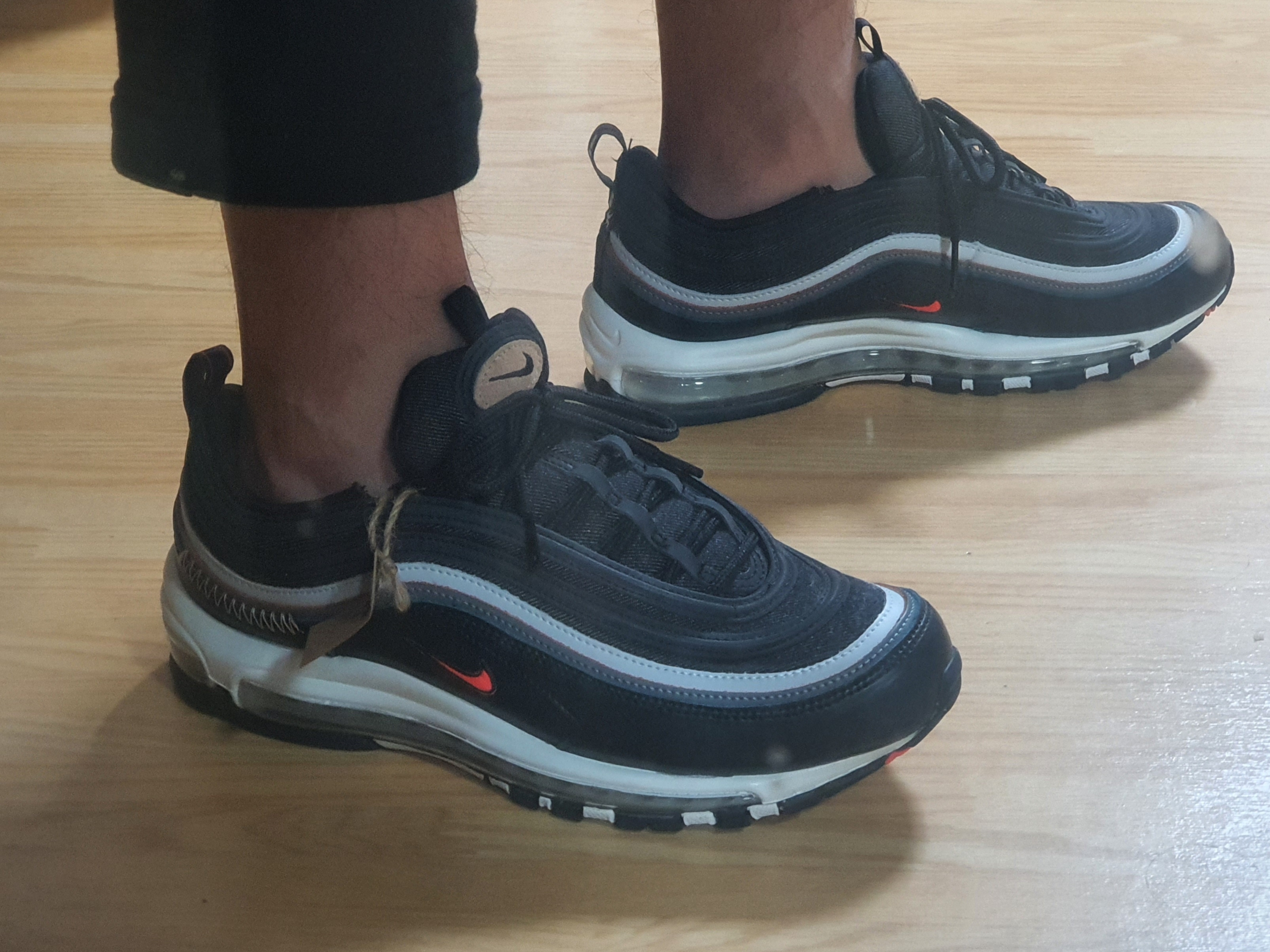 Nike Air Max 97 Alter and Reveal 착용 스타일