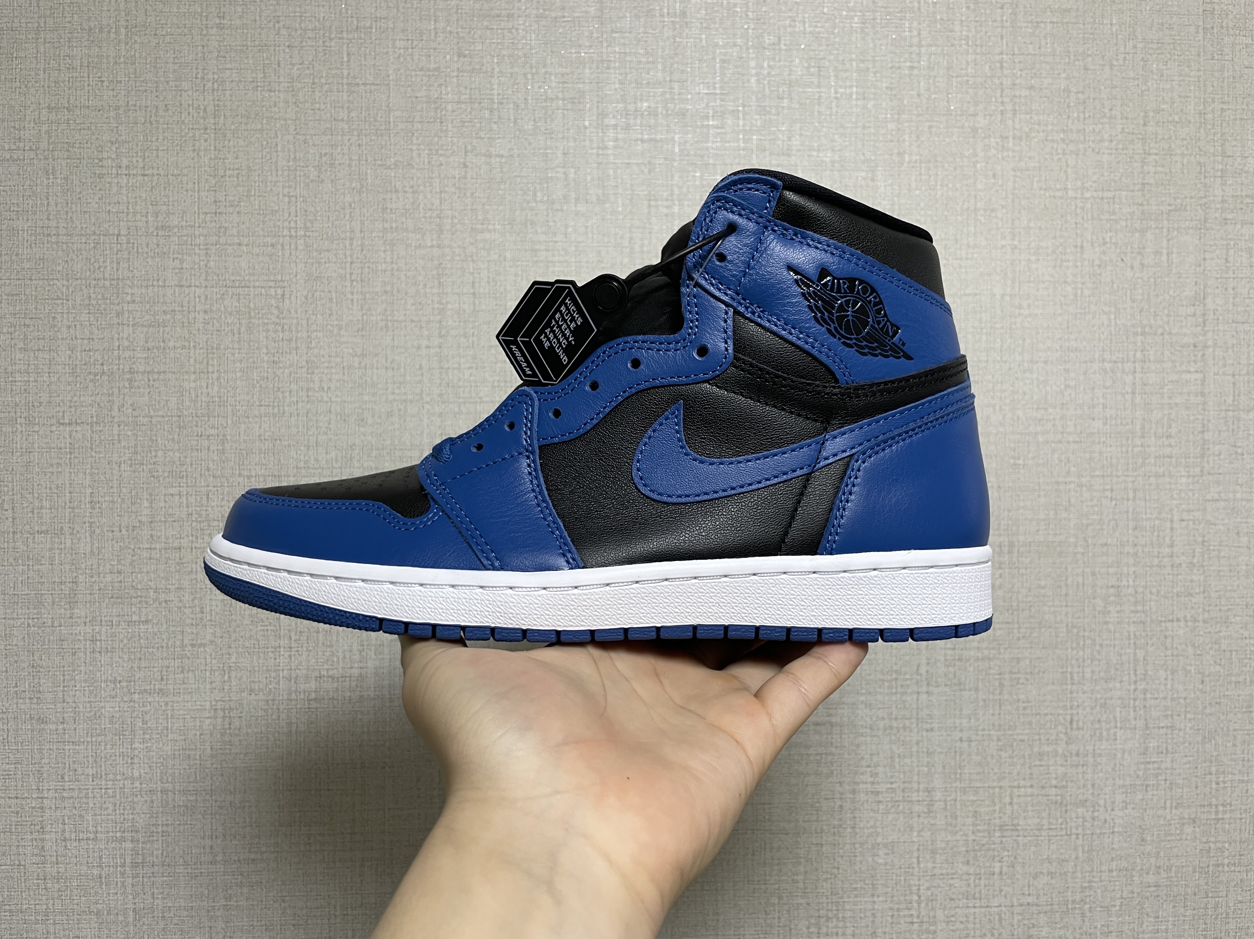 Jordan 1 Retro High OG Dark Marina Blue, Jordan 1 Retro High OG Pollen 착용 스타일 - 1