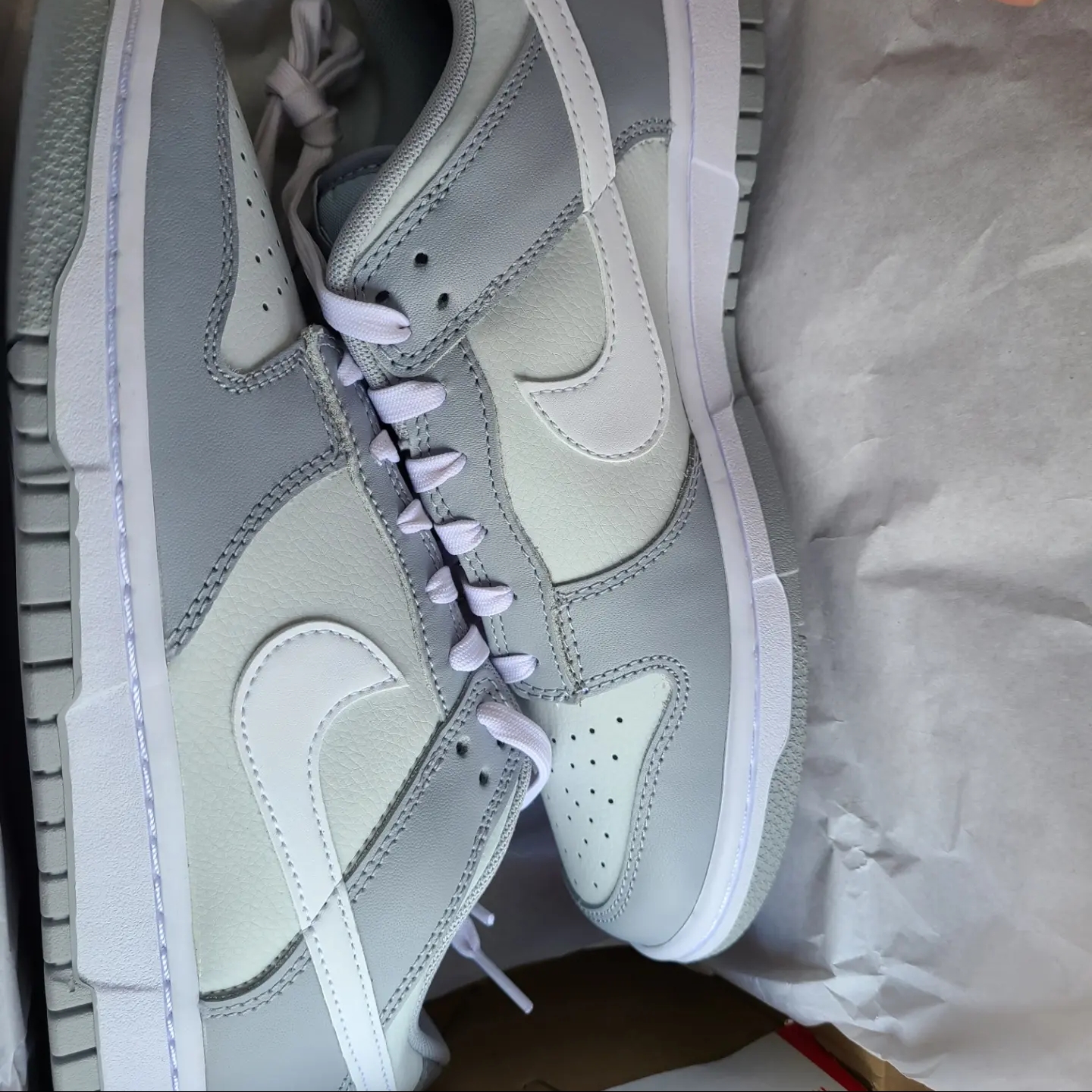 Nike Dunk Low Retro Wolf Grey 착용 스타일