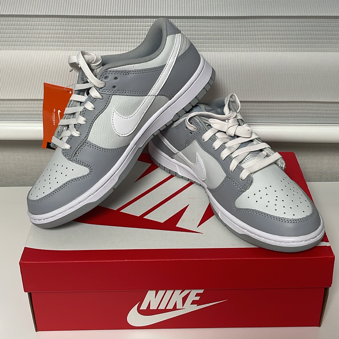 Nike Dunk Low Retro Wolf Grey 착용 스타일 - 2