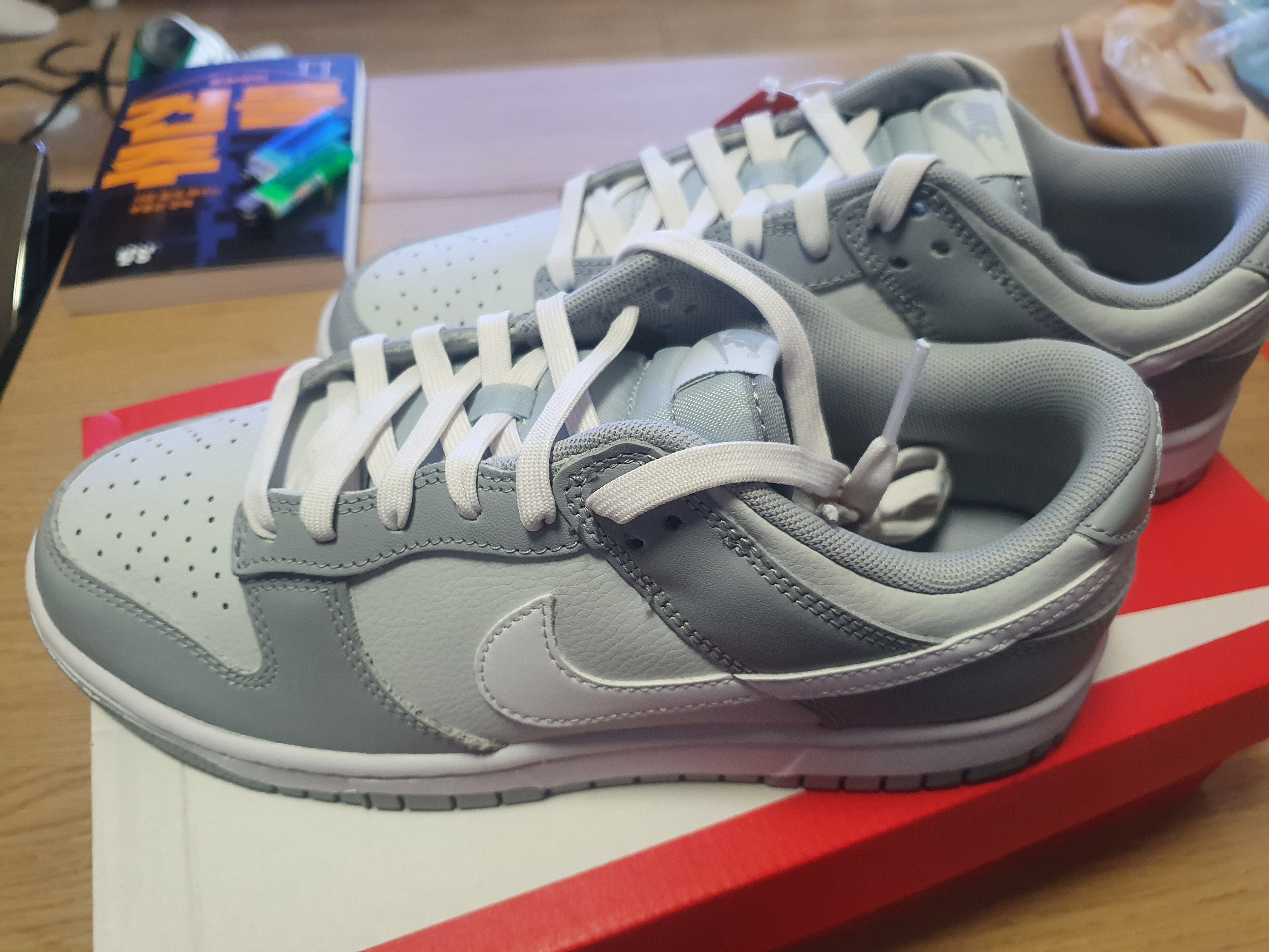 Nike Dunk Low Retro Wolf Grey 착용 스타일 - 1