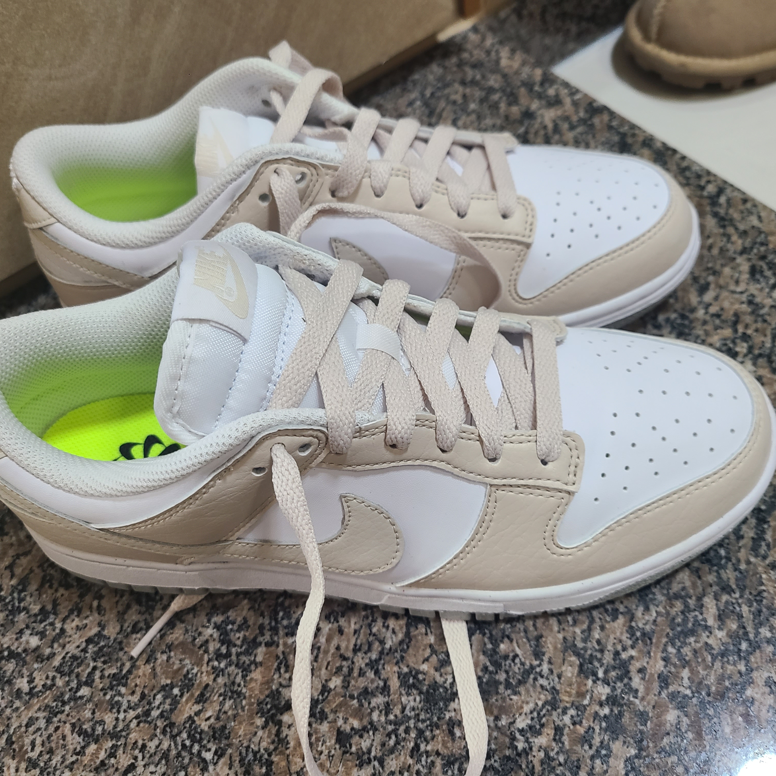(W) Nike Dunk Low Next Nature Light Orewood Brown 착용 스타일