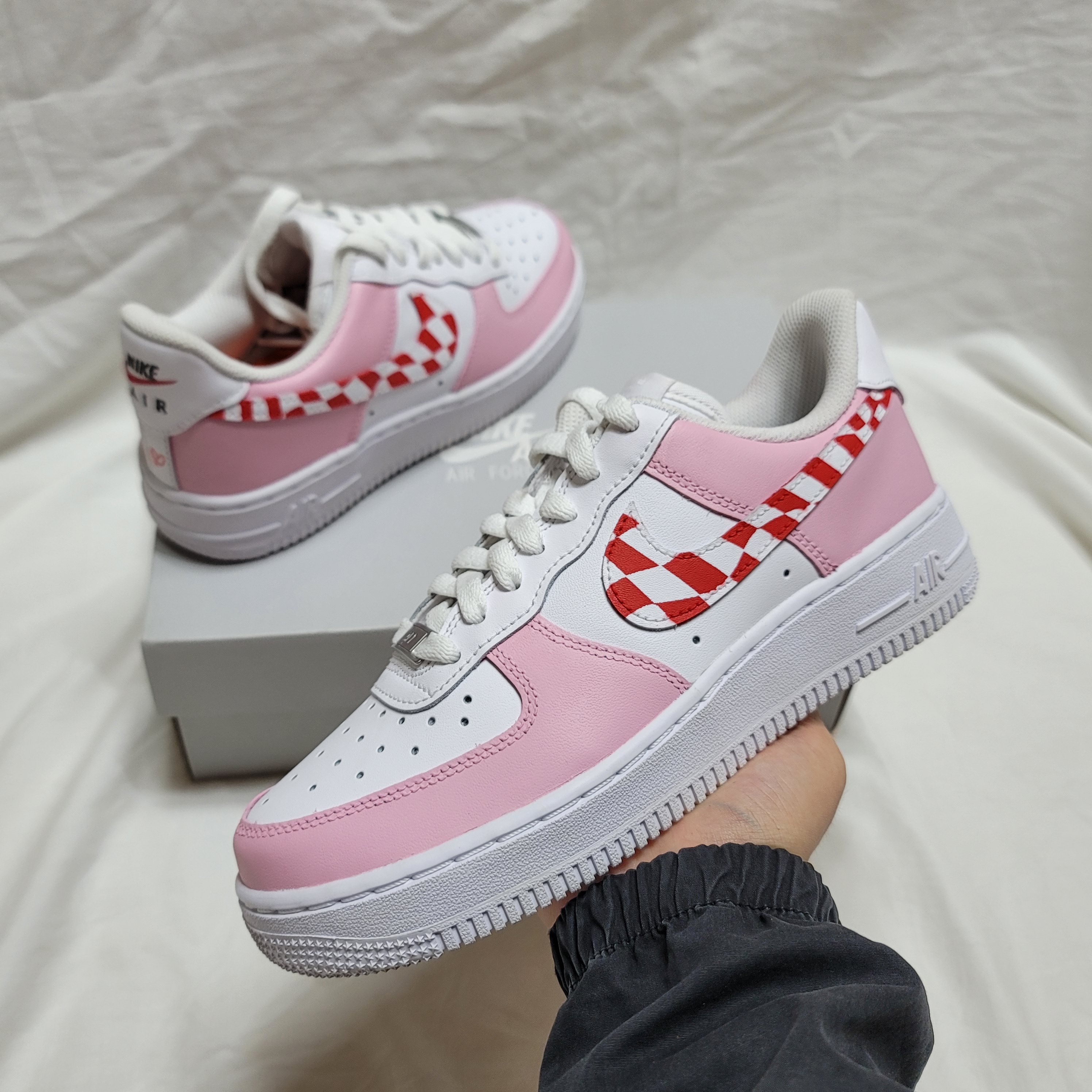 Nike Air Force 1 '07 Low White, (W) Nike Air Force 1 '07 Low White 착용 스타일 - 1