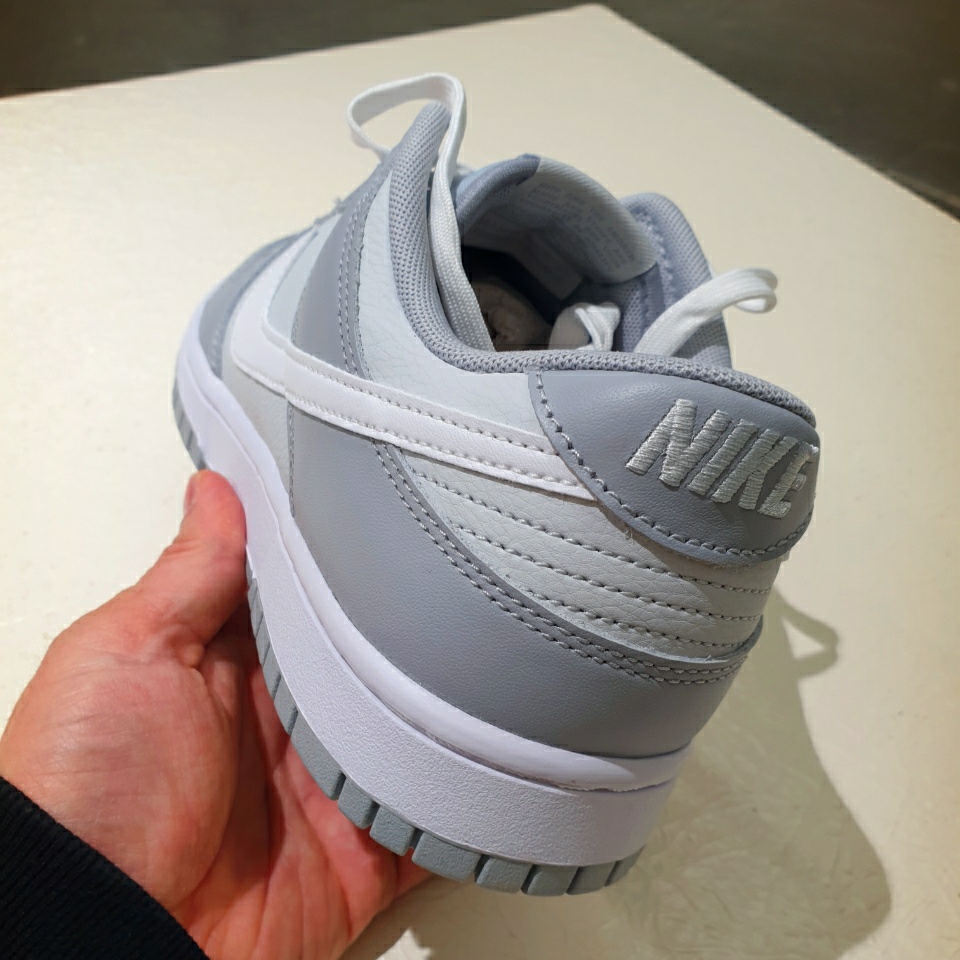 Nike Dunk Low Retro Wolf Grey 착용 스타일 - 3