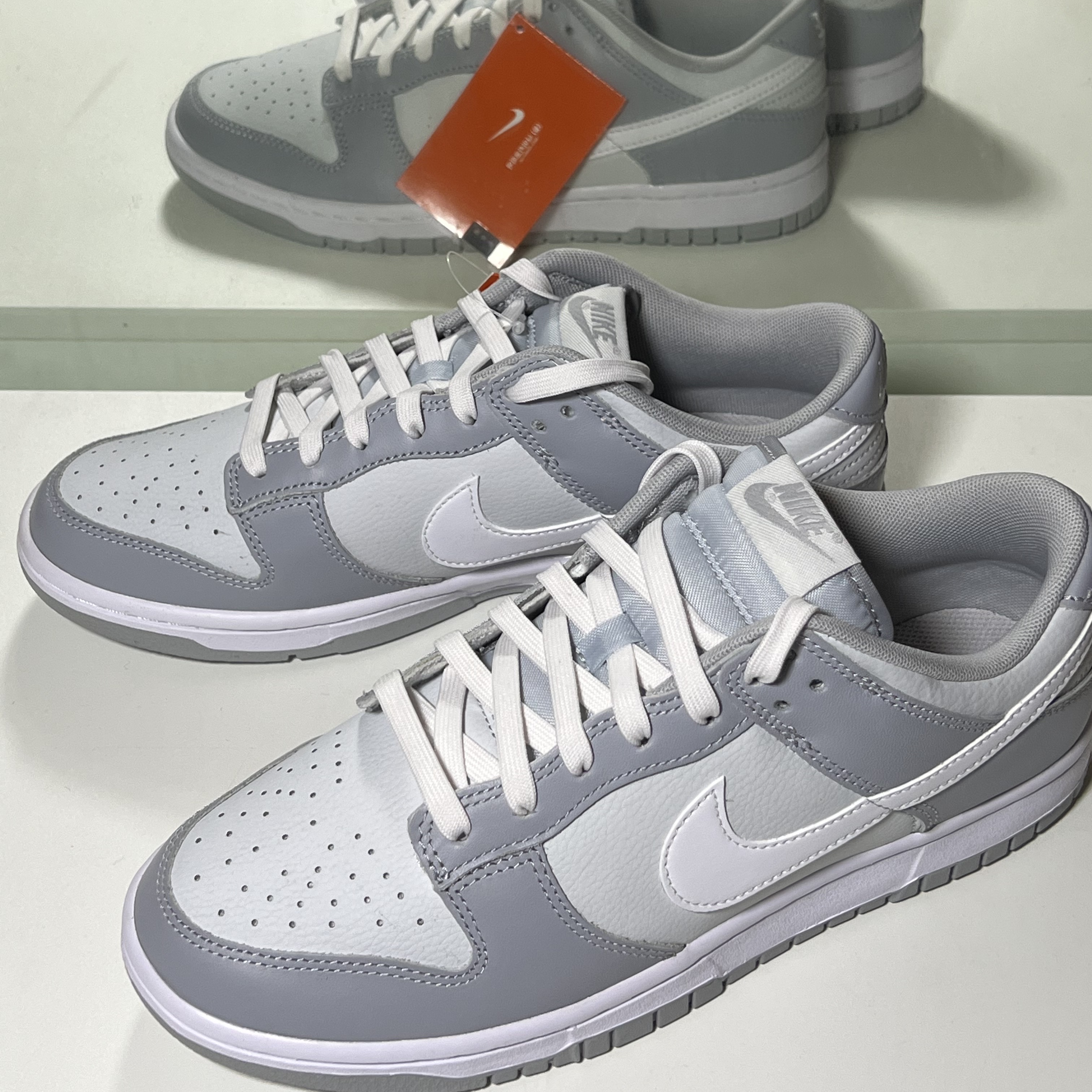 Nike Dunk Low Retro Wolf Grey 착용 스타일 - 1