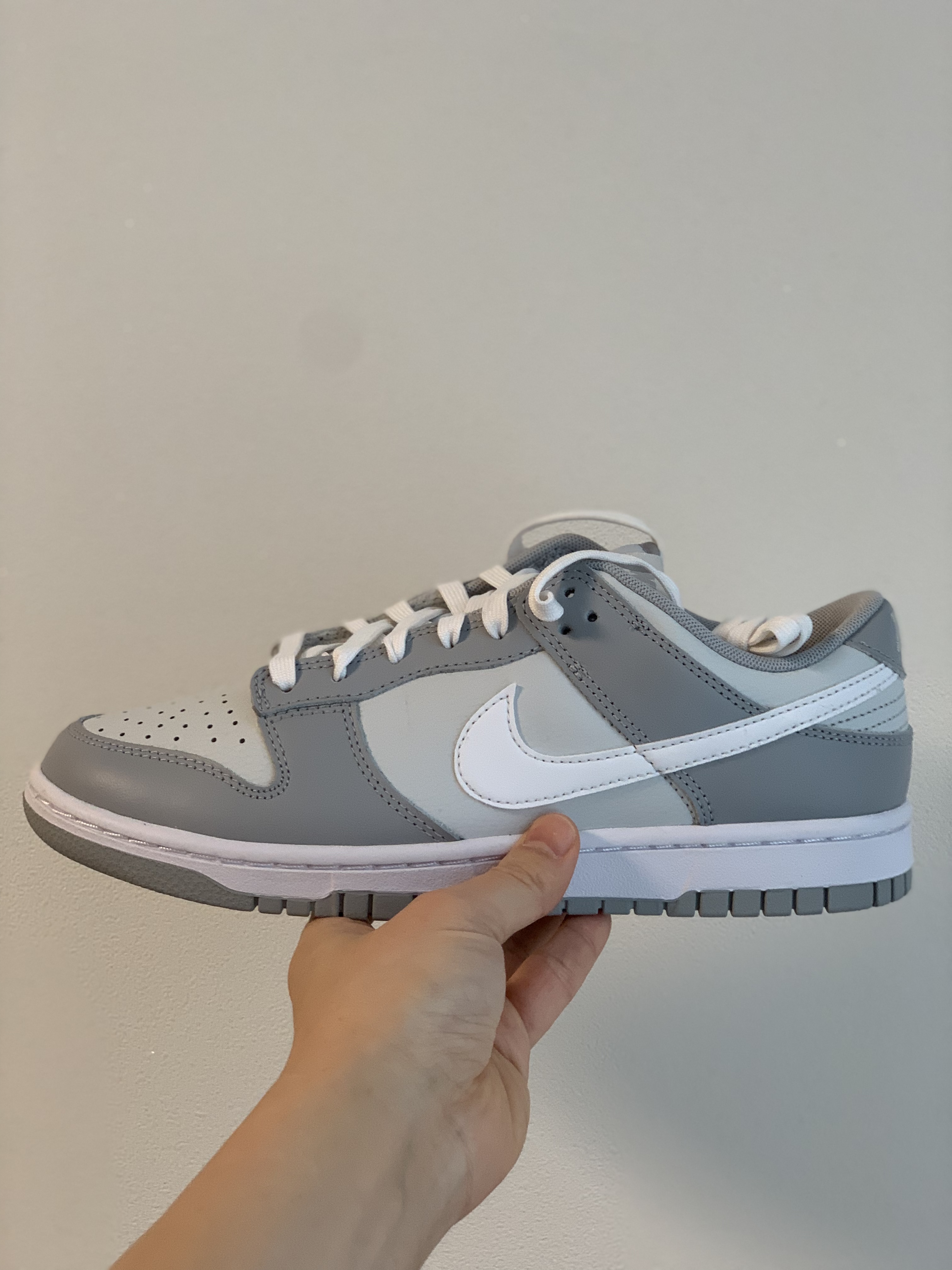 Nike Dunk Low Retro Wolf Grey 착용 스타일