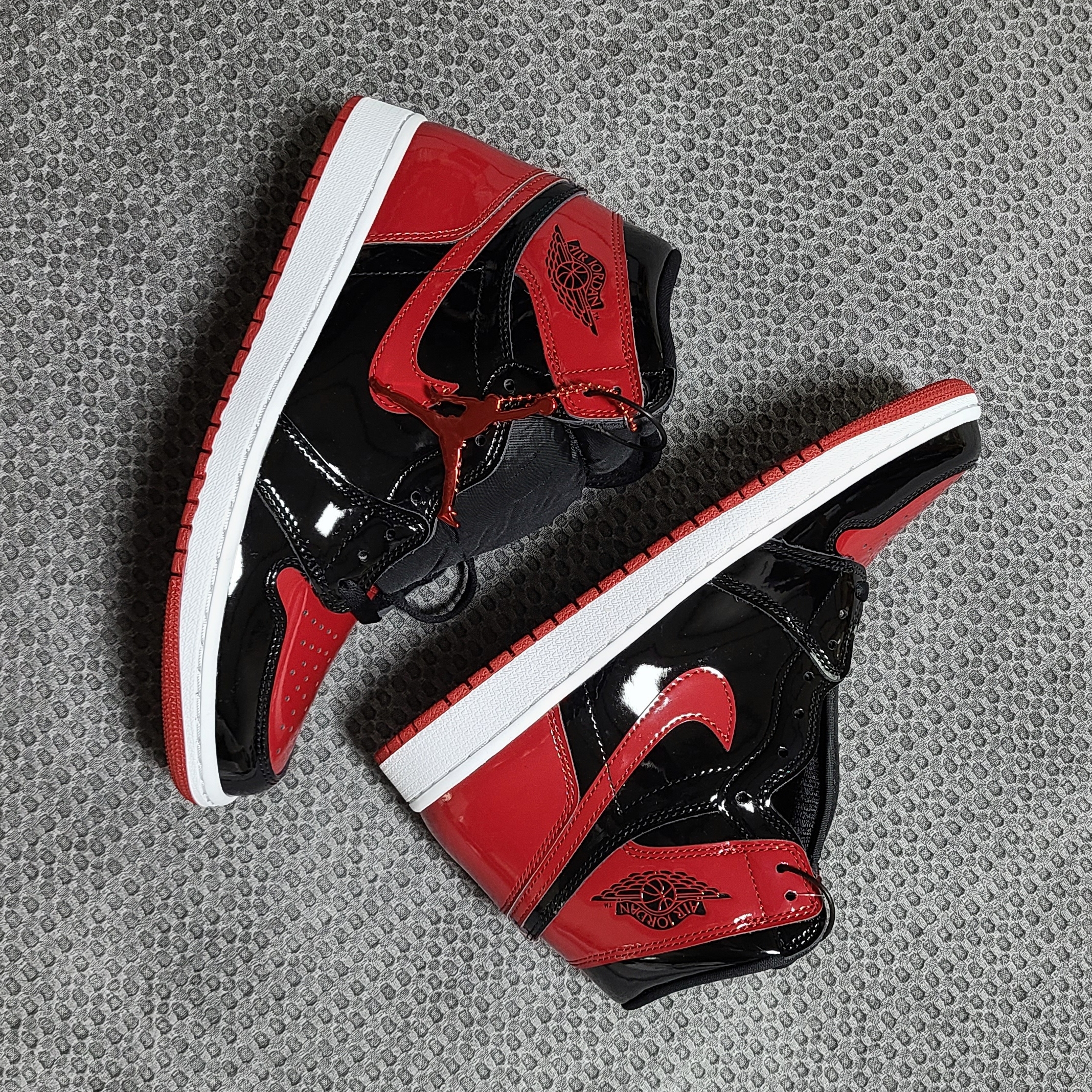 Jordan 1 Retro High OG Patent Bred 착용 스타일