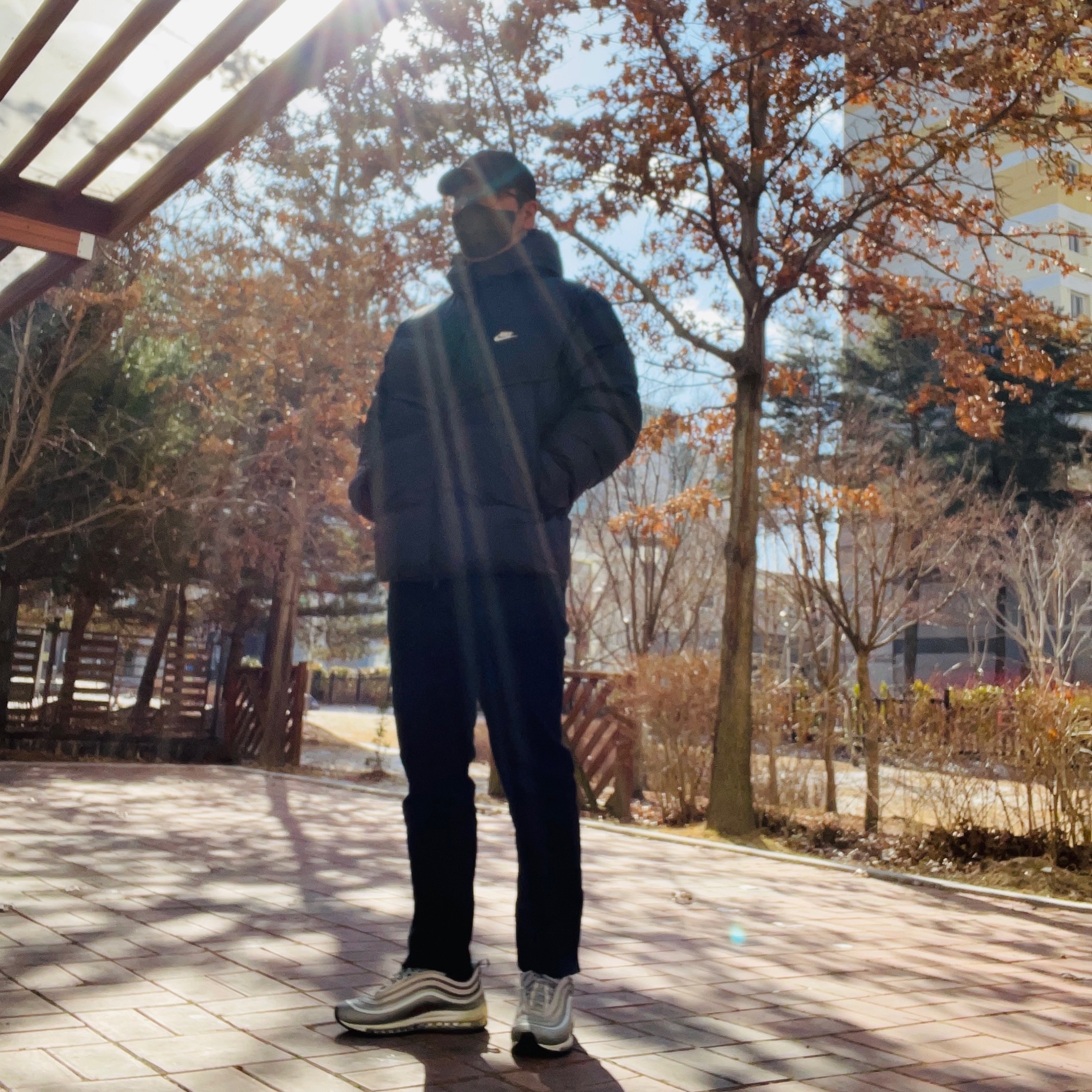 Nike Air Max 97 Ultra 17 Silver Bullet, Nike Heritage 86 Corduroy Cap Black 착용 스타일 - 2