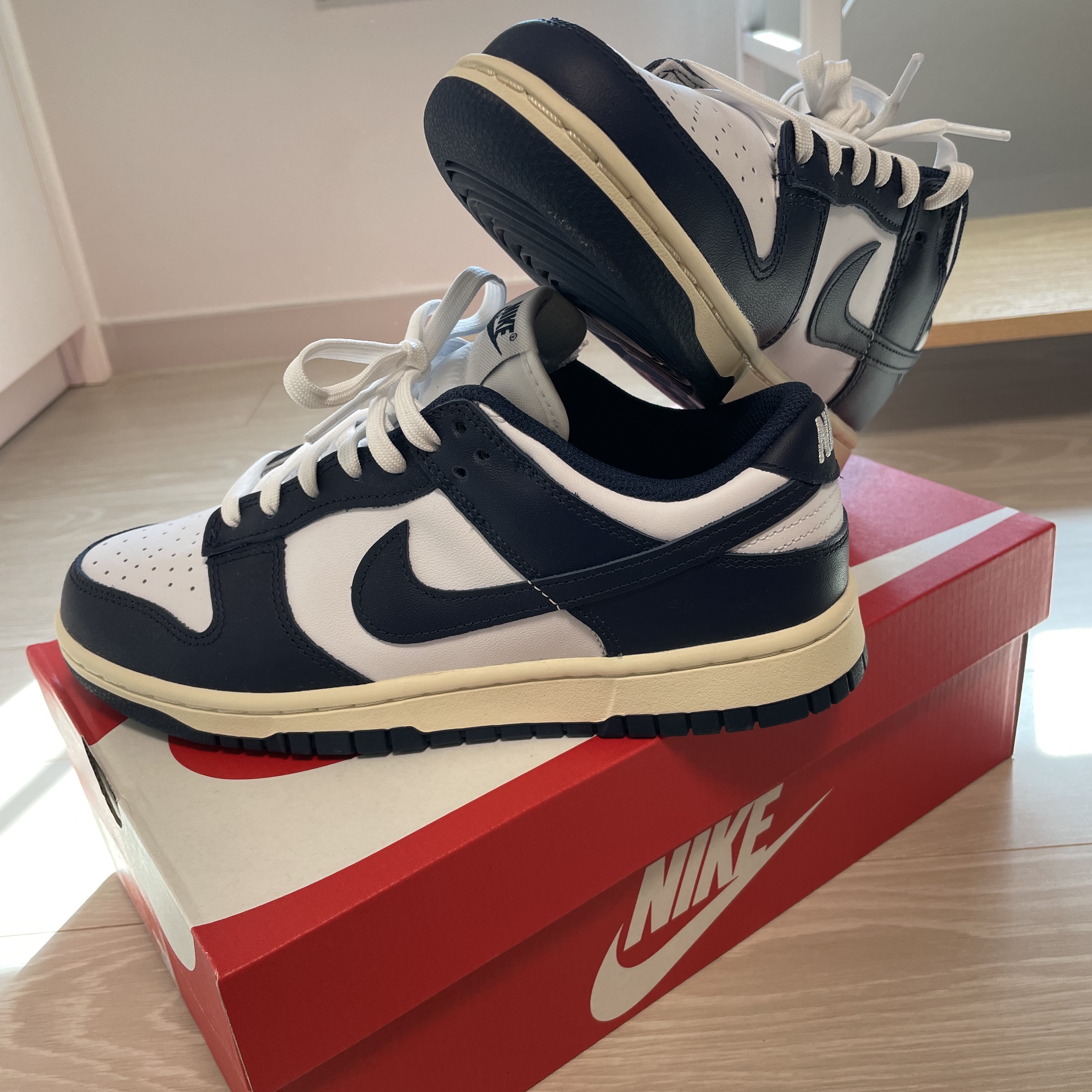 (W) Nike Dunk Low Vintage Midnight Navy 착용 스타일