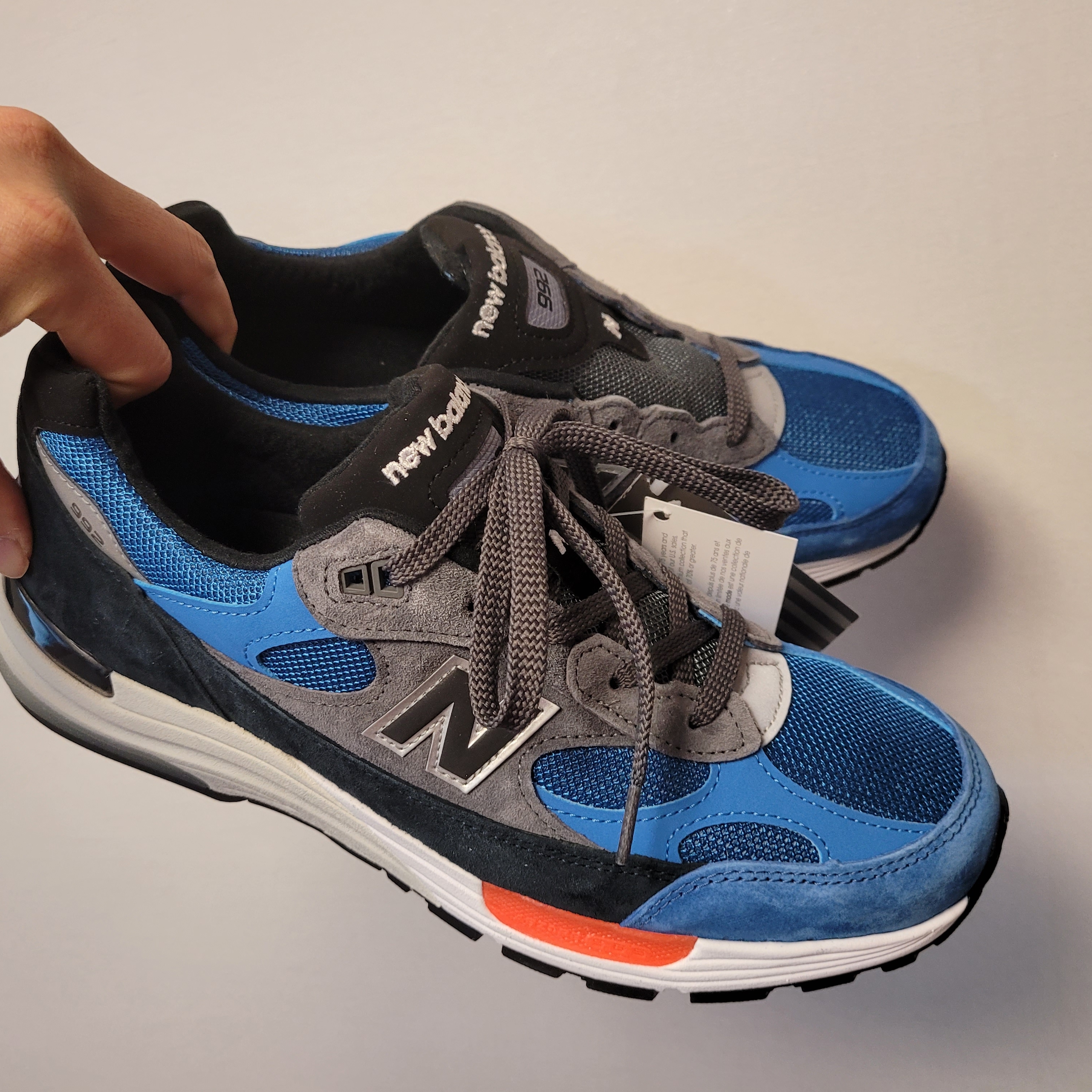 New Balance 992 Made in USA Blue Grey 착용 스타일 - 3