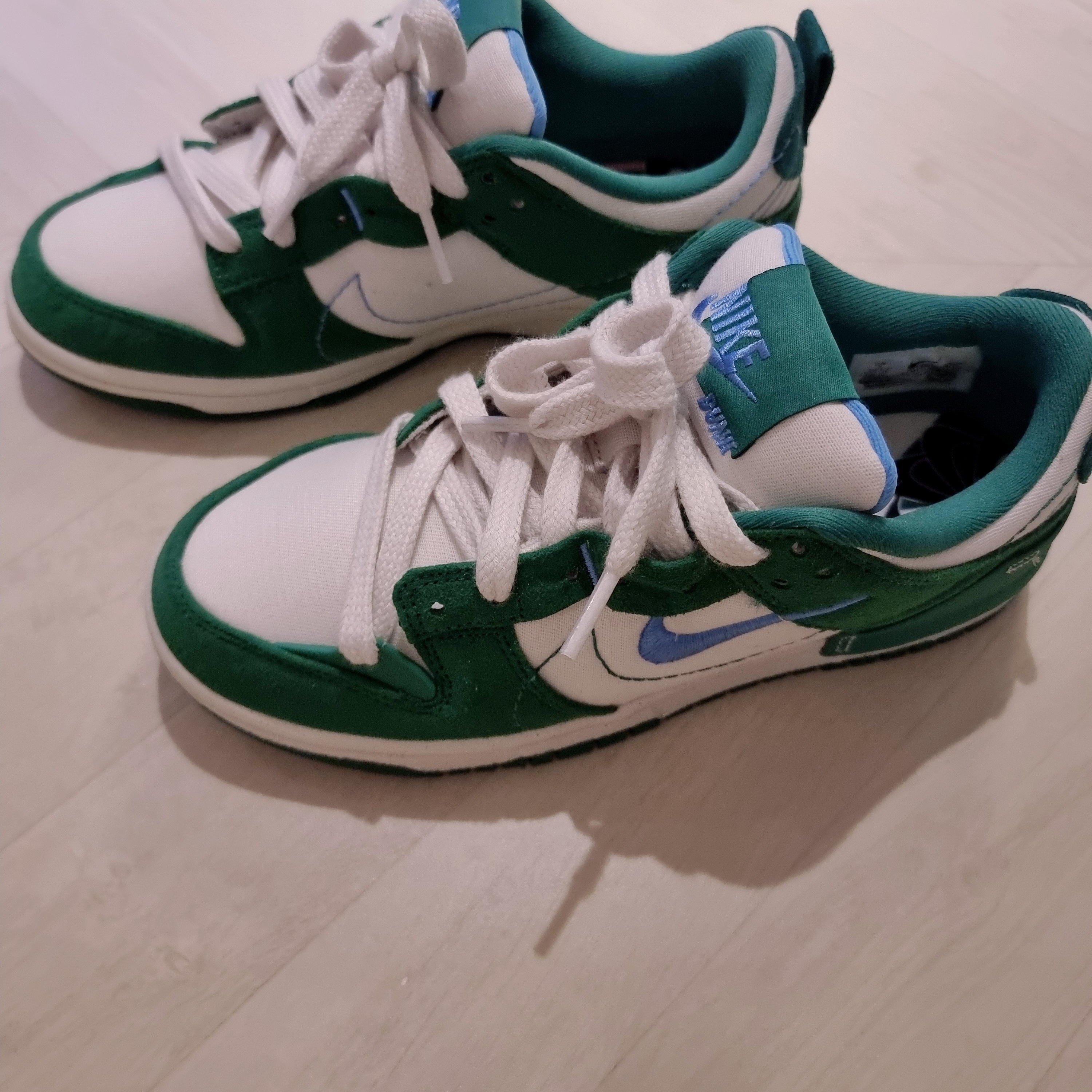 (W) Nike Dunk Low Disrupt 2 Phantom University Blue 착용 스타일 - 1