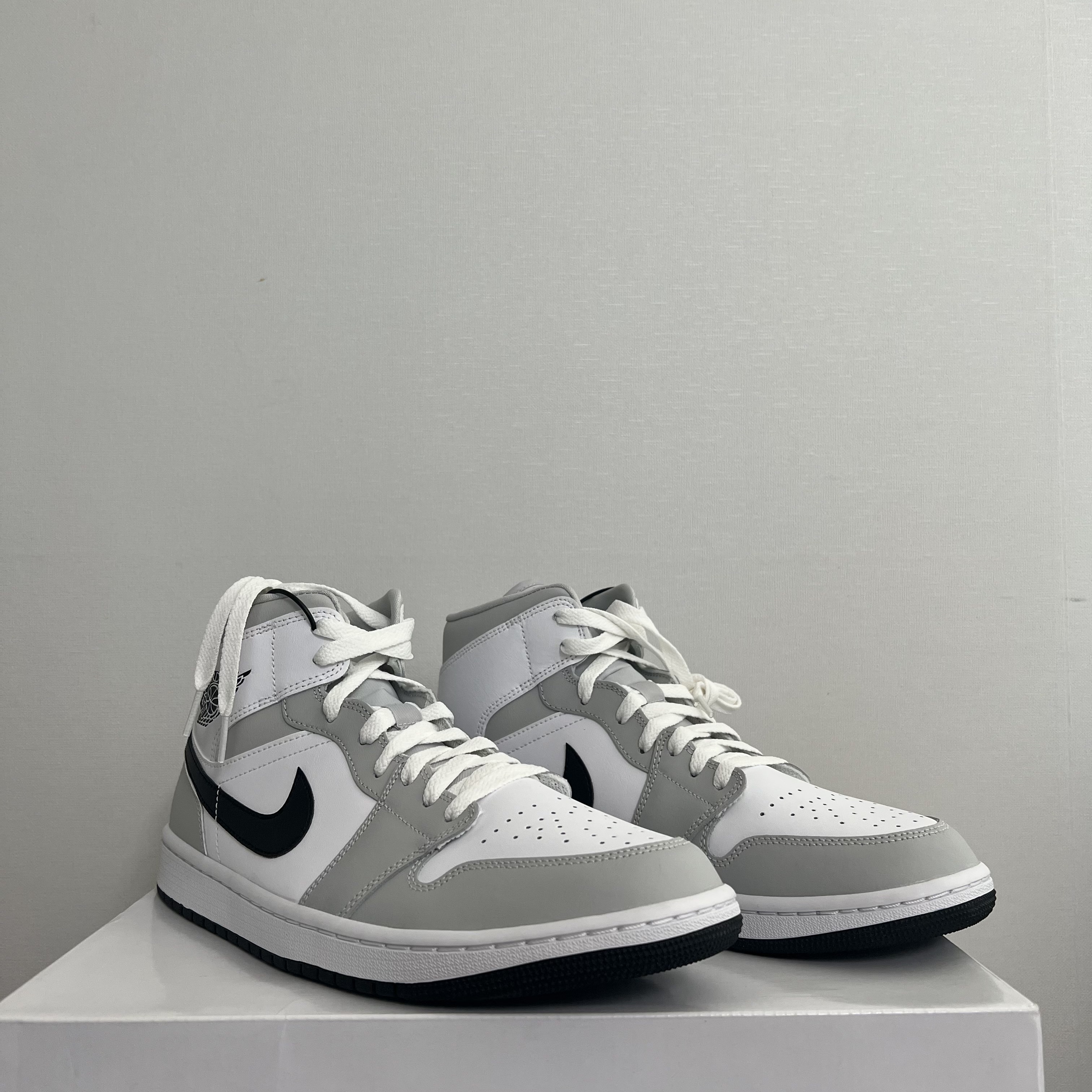 (W) Jordan 1 Mid Grey Fog 착용 스타일 - 1