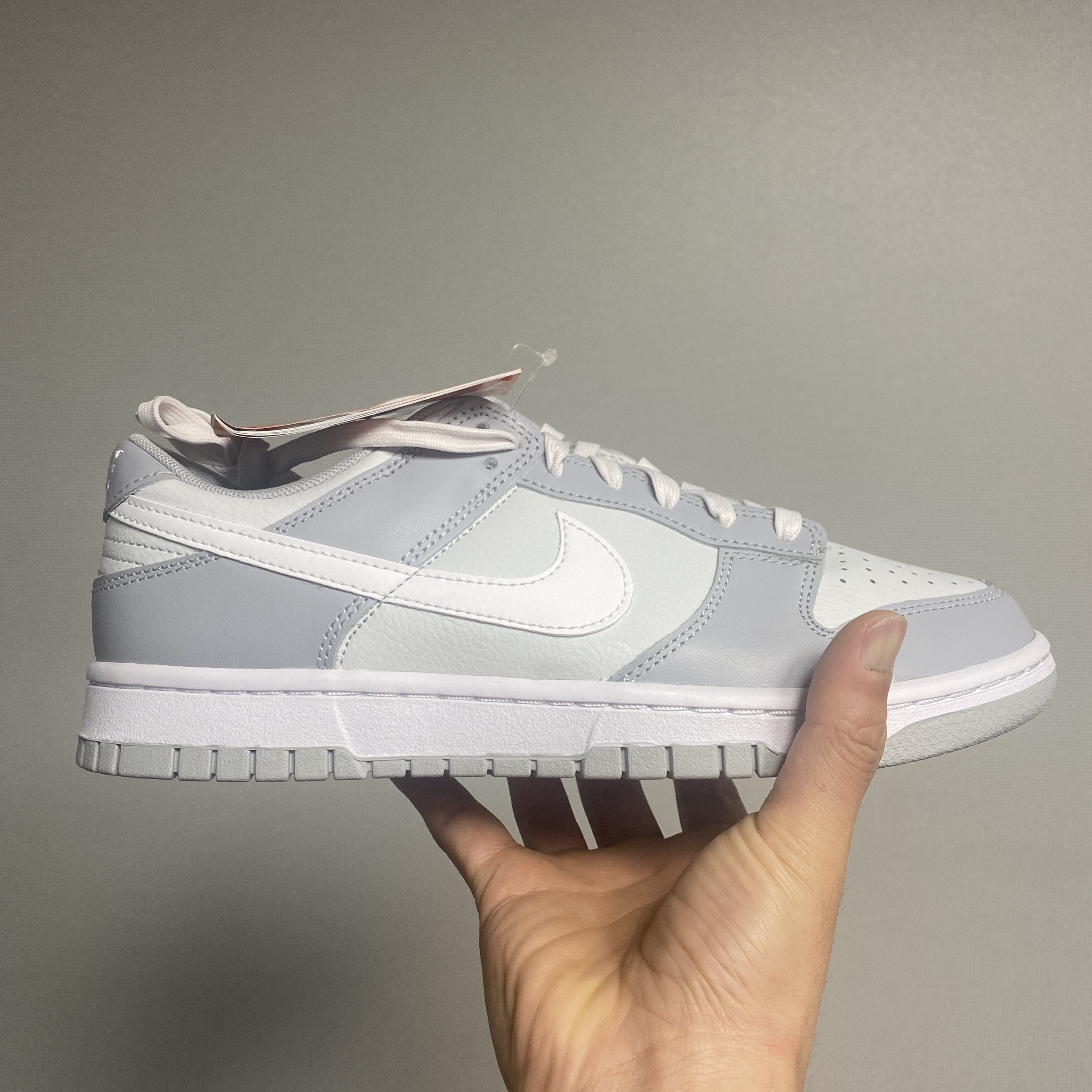 Nike Dunk Low Retro Wolf Grey 착용 스타일