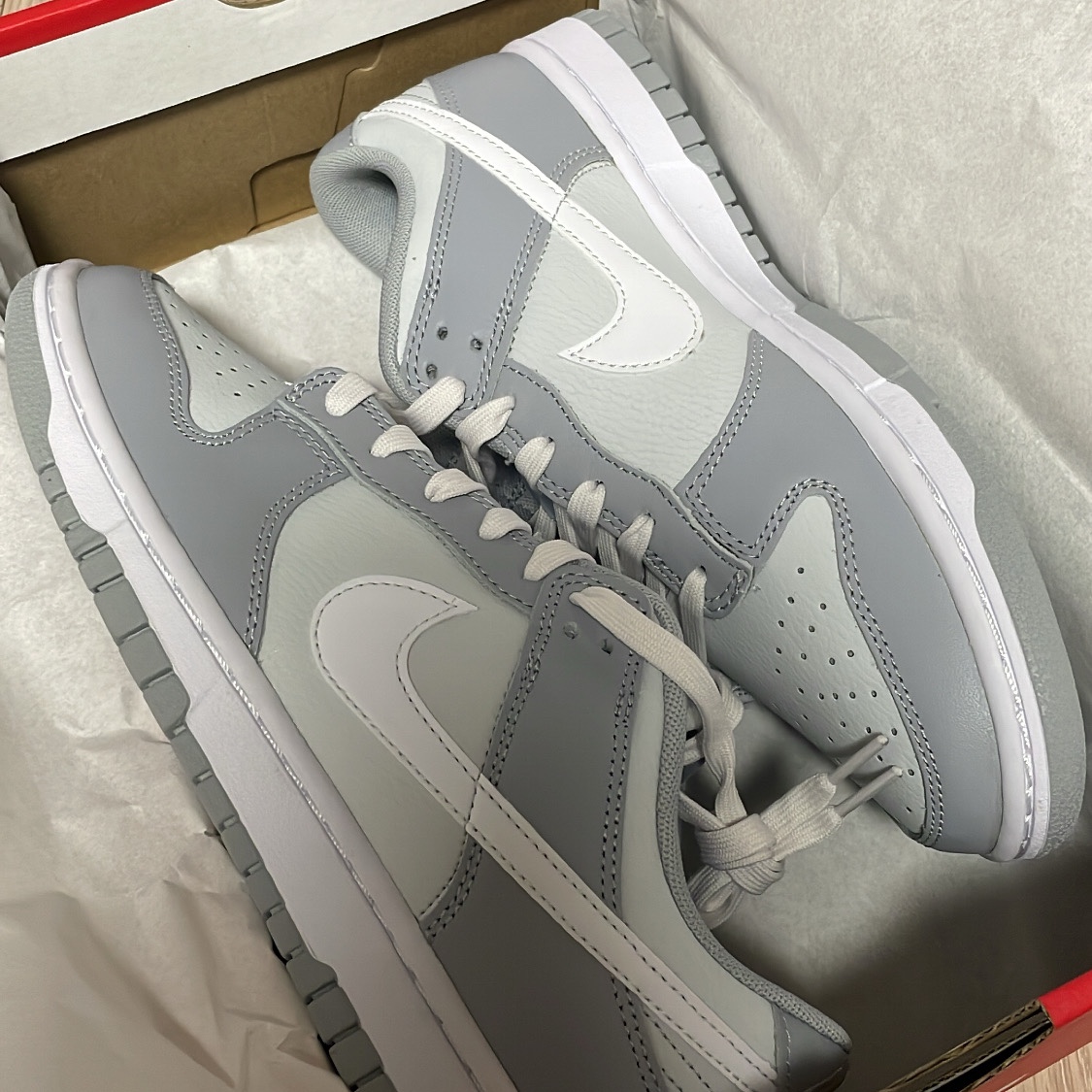 Nike Dunk Low Retro Wolf Grey 착용 스타일 - 1
