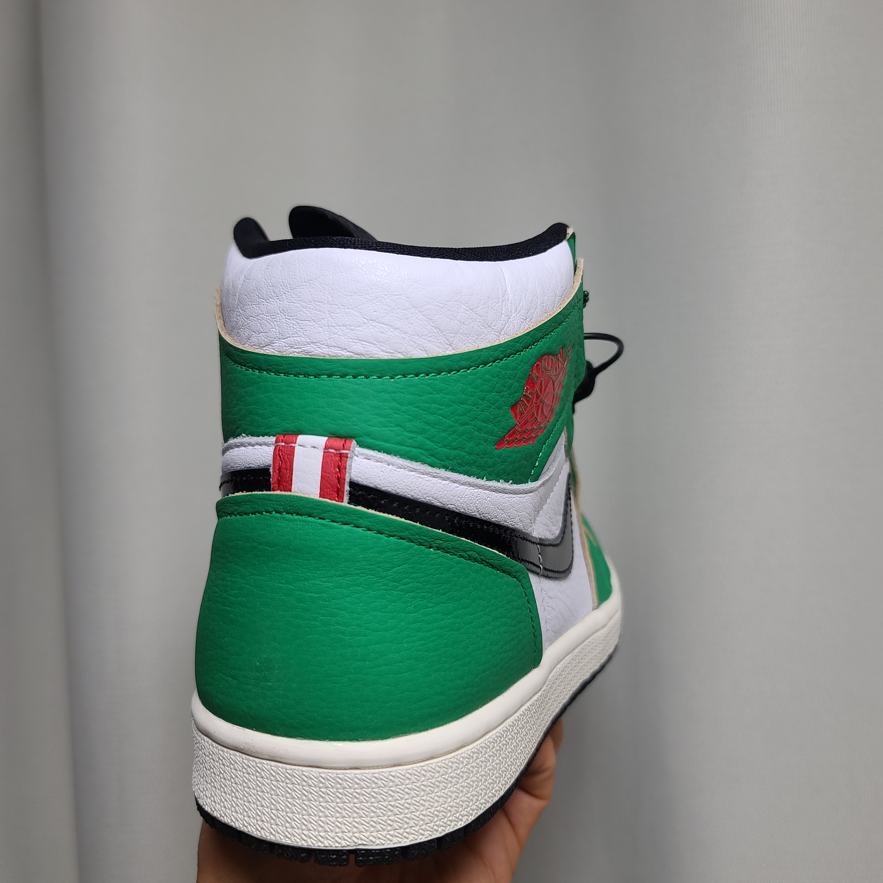 (W) Jordan 1 Retro High OG Lucky Green 착용 스타일 - 3