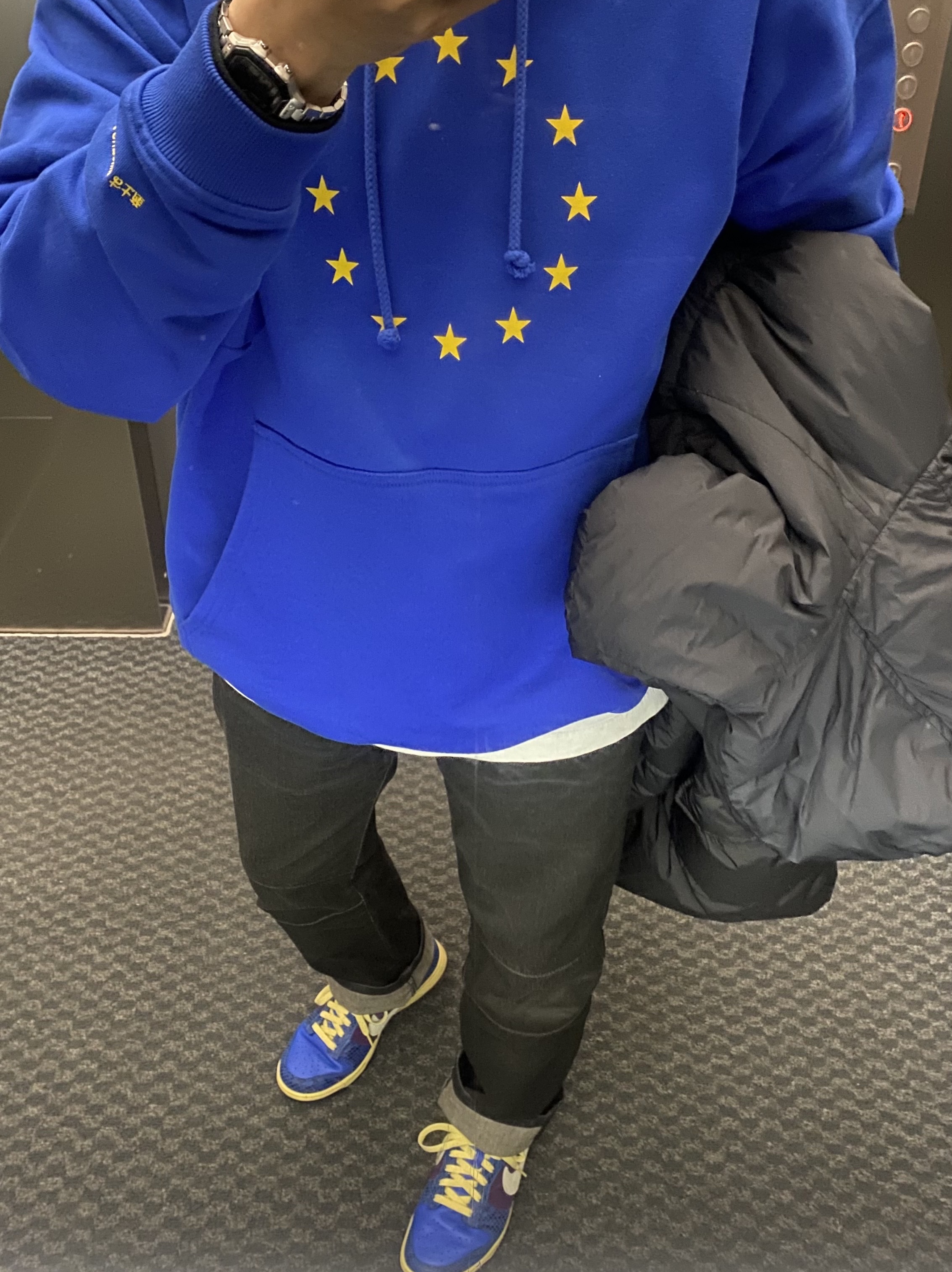 Souvenir Official Eunify Classic Hoodie Blue, Stone Island 70123 Crinkle Reps Hooded Long Down Jacket Dark Grey - 21FW 착용 스타일