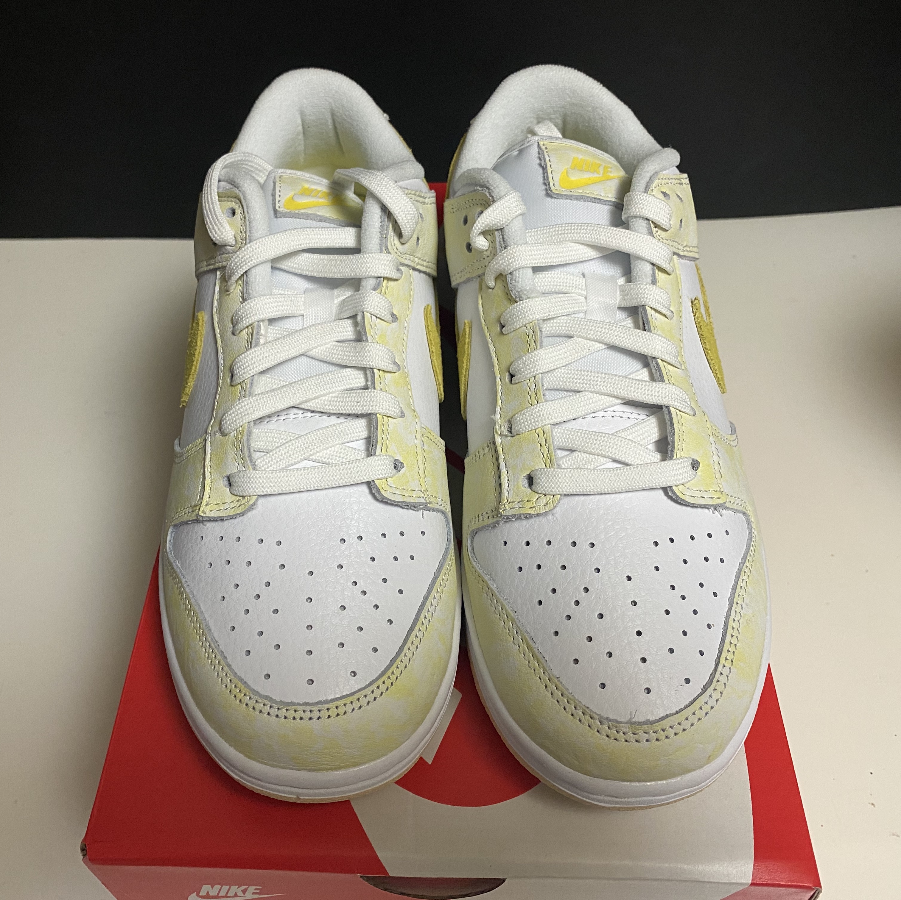 (W) Nike Dunk Low Yellow Strike 착용 스타일 - 5