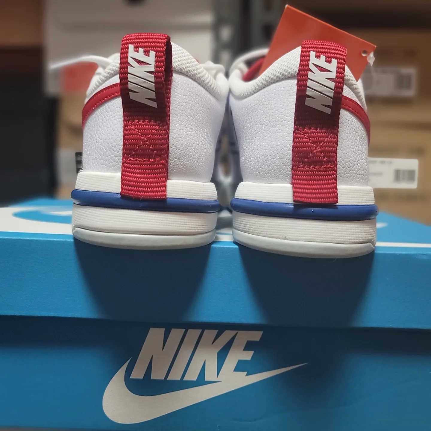 Nike Air Sesh White Varsity Red 착용 스타일 - 3