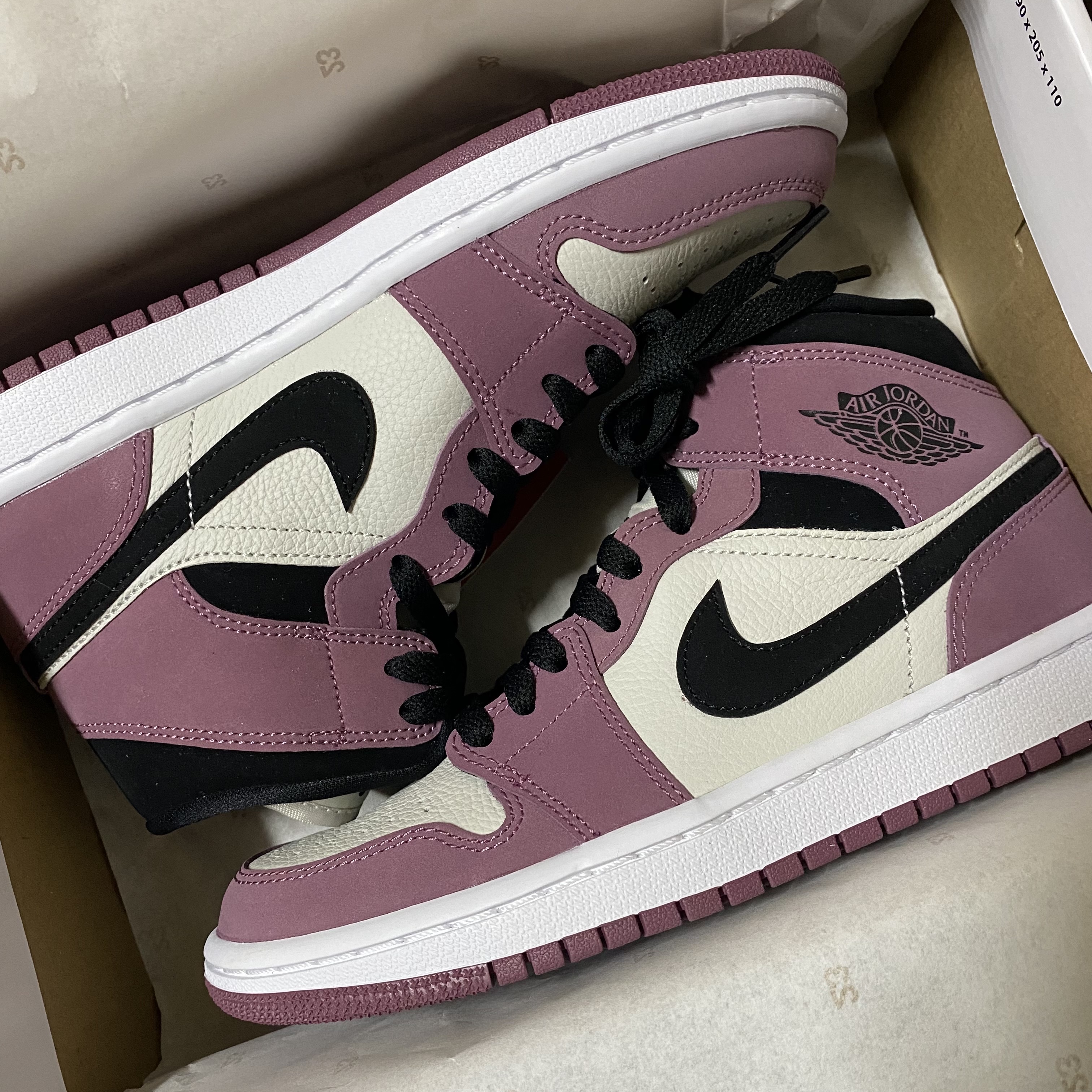 (W) Jordan 1 Mid SE Light Mulberry 착용 스타일