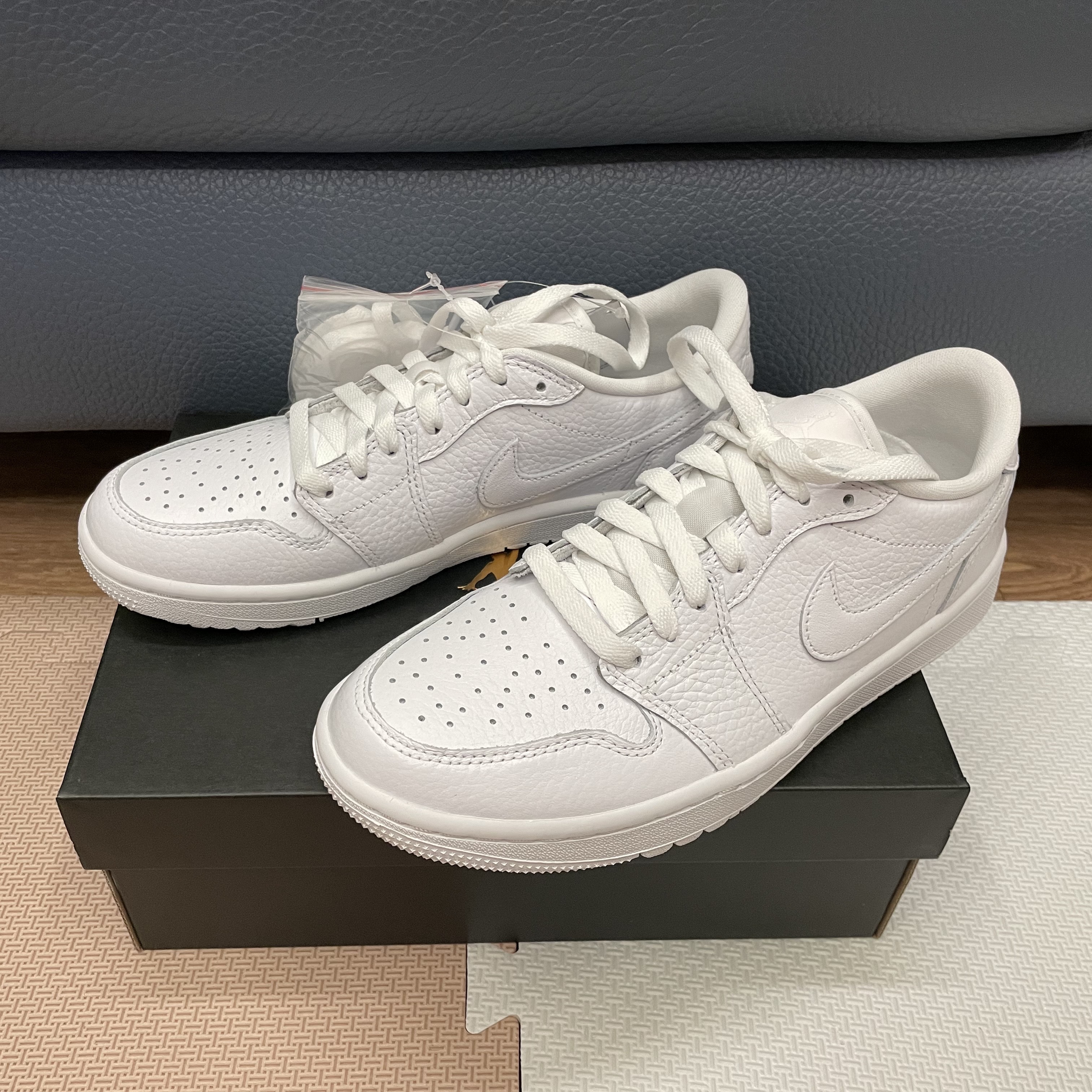 Jordan 1 Low Golf Triple White 착용 스타일