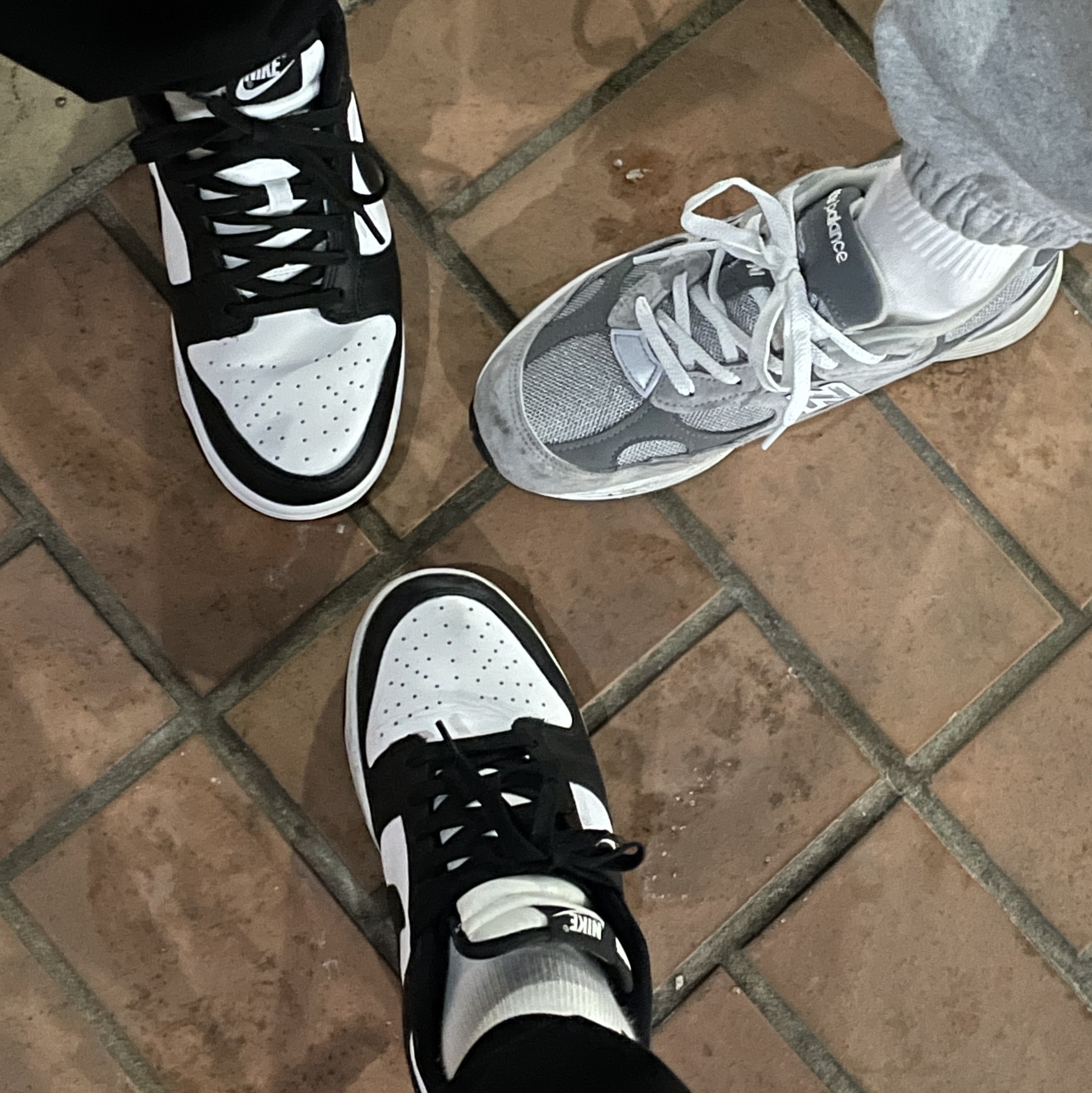 Nike Dunk Low Retro Black, (W) Nike NRG Solo Swoosh Fleece Pants Dark Grey Heather - US/EU 착용 스타일