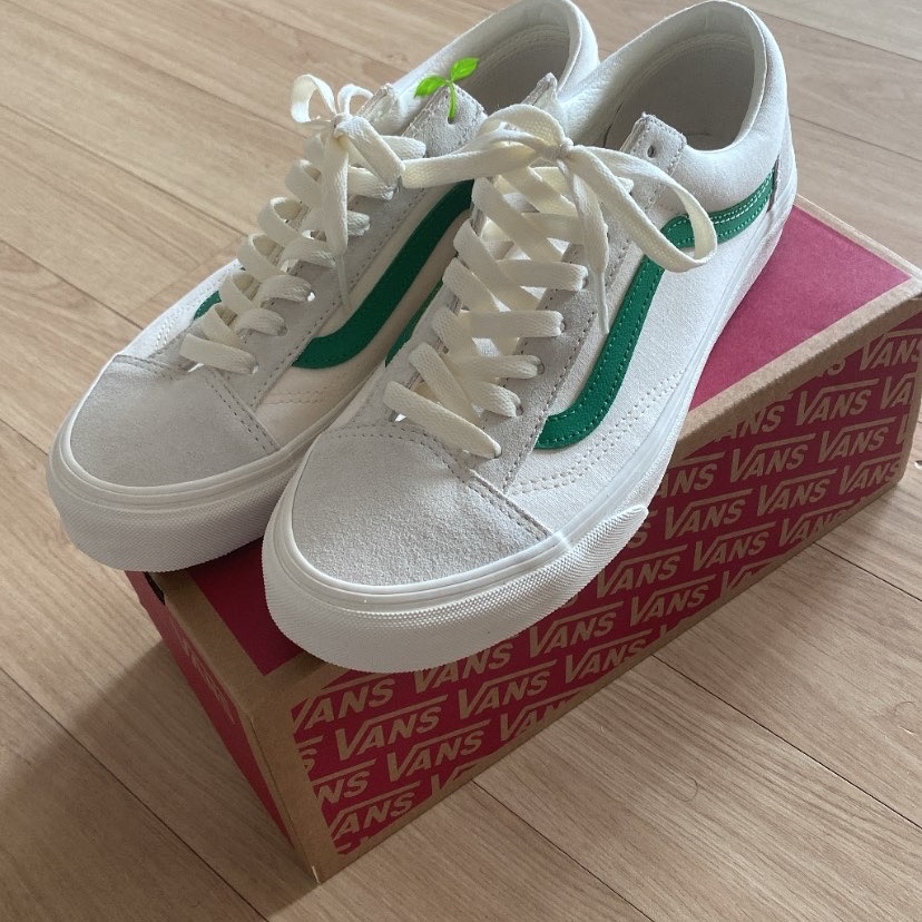 Vans Style 36 Marshmallow Jolly Green 착용 스타일
