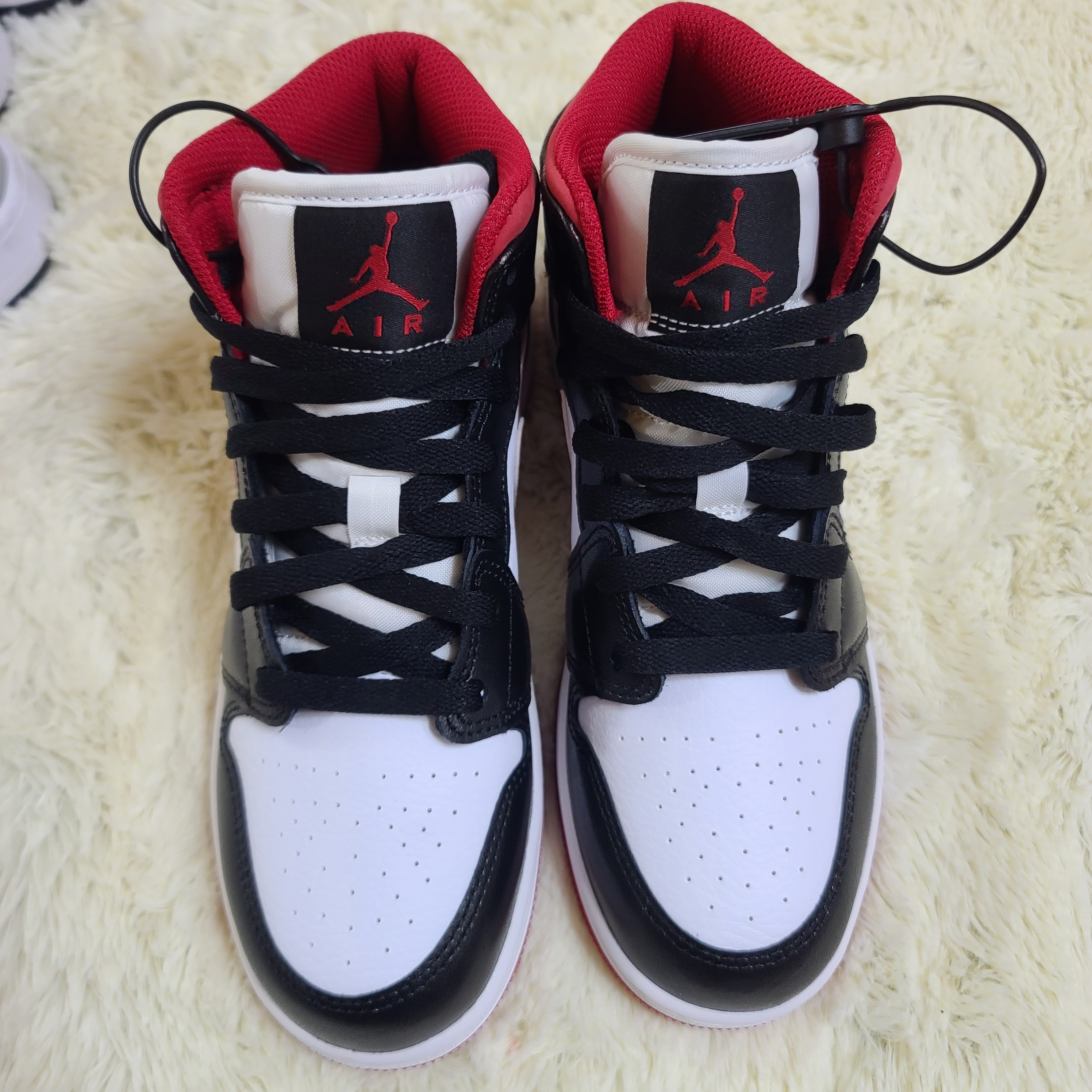 Jordan 1 Mid Gym Red Black White, (GS) Jordan 1 Low Bred Toe 착용 스타일 - 2