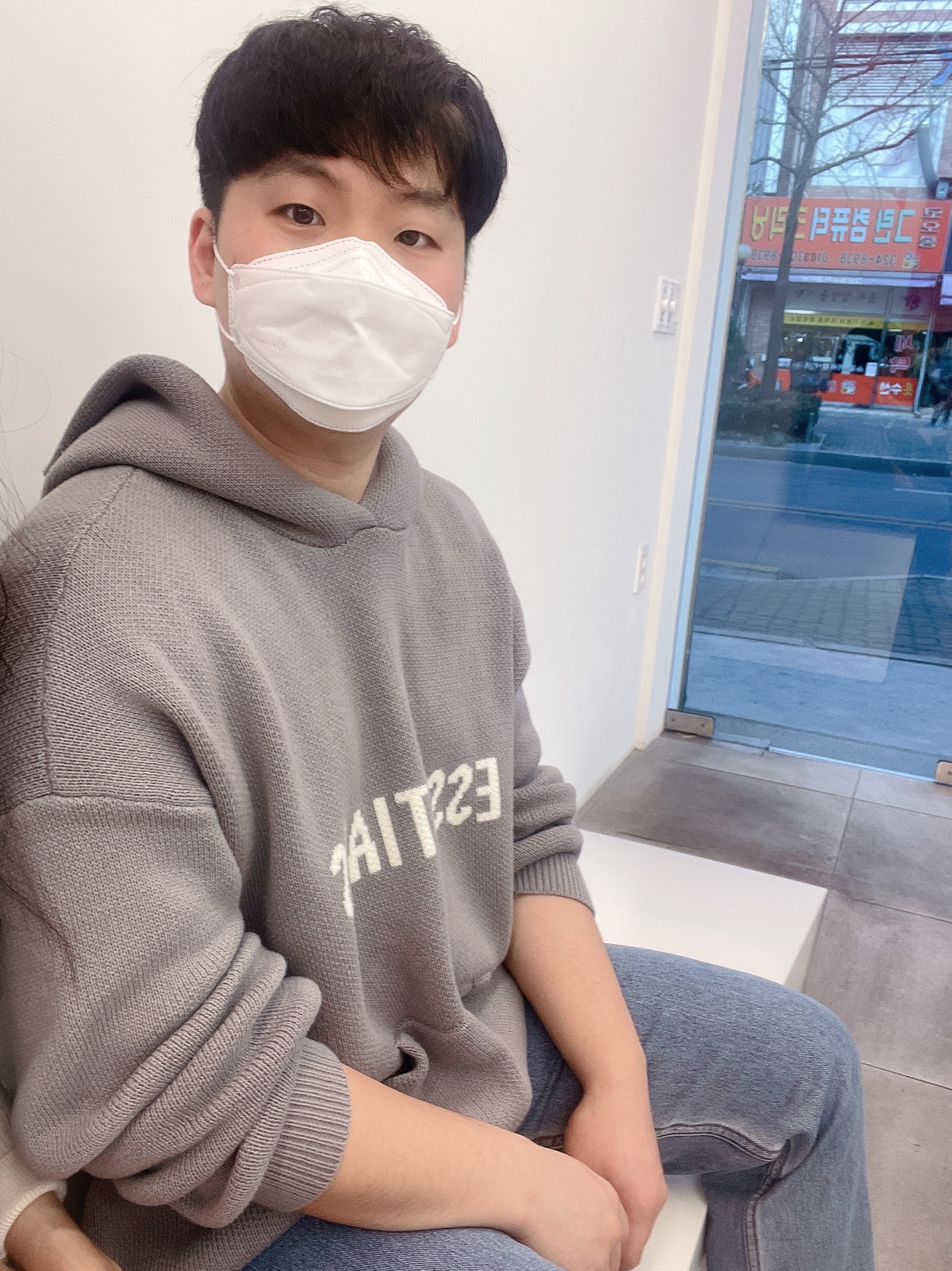 Essentials Knit Pullover Hoodie Pebble - Nordstrom Exclusive 착용 스타일