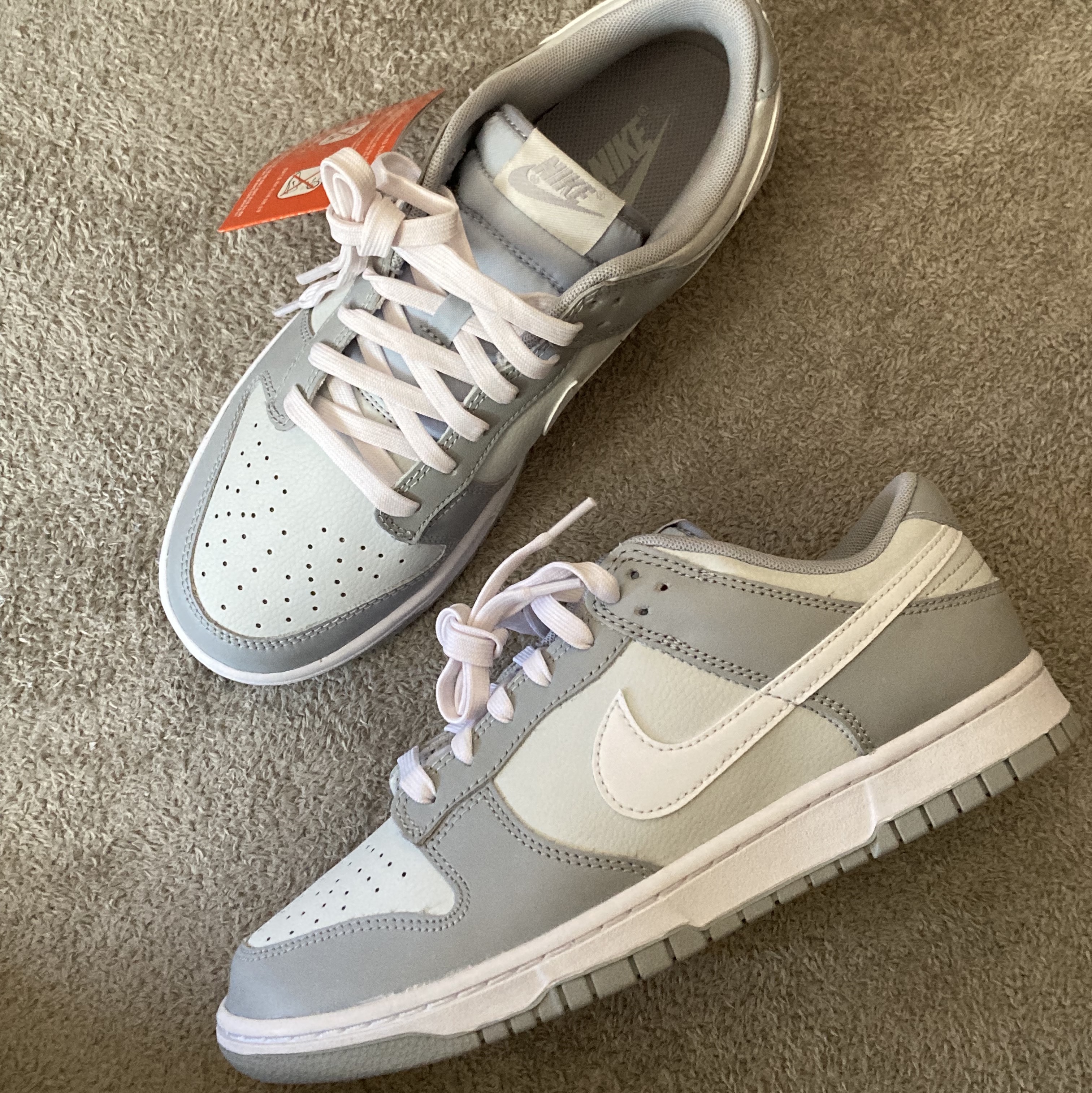 Nike Dunk Low Retro Wolf Grey 착용 스타일 - 3