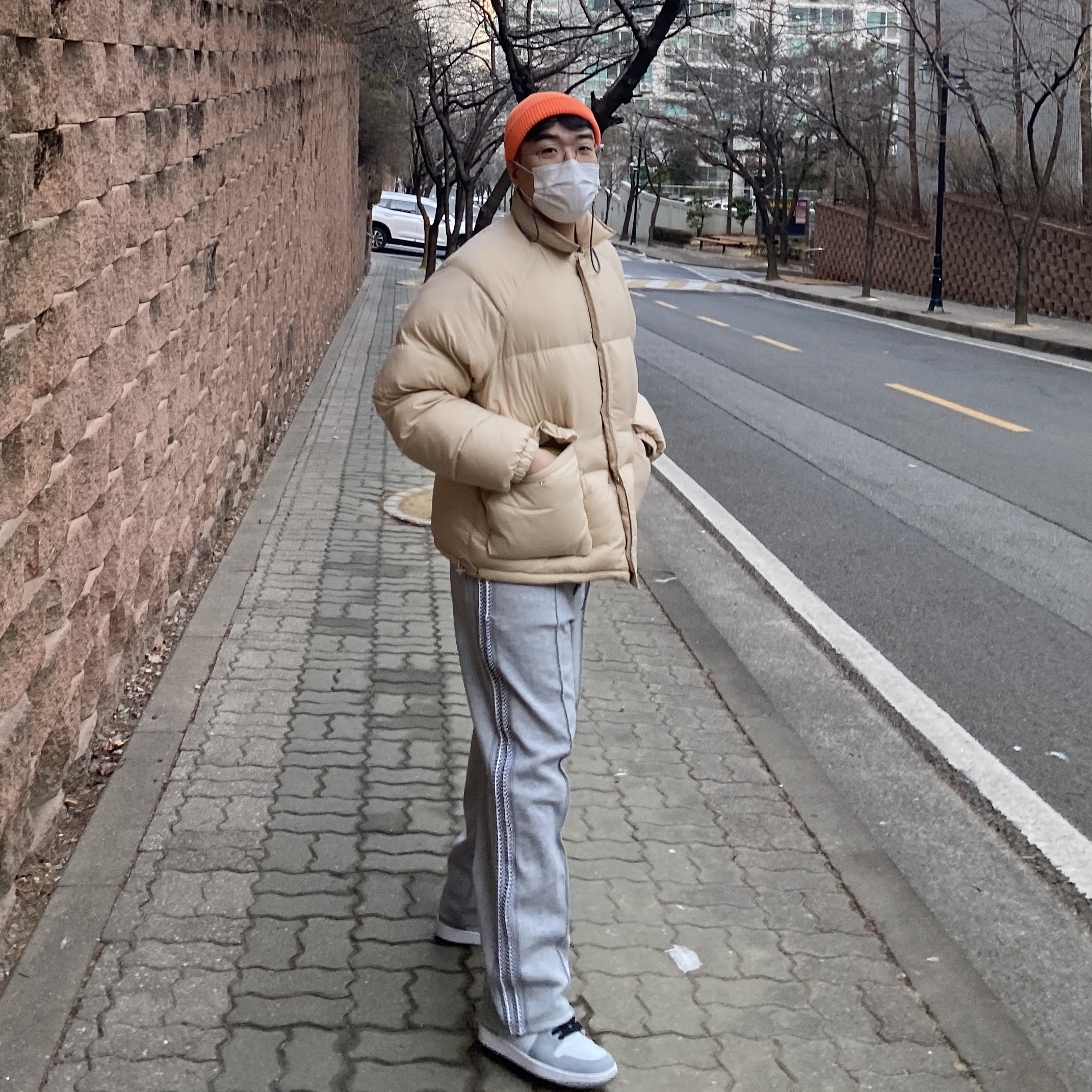 Jordan 1 Mid Light Smoke Grey 착용 스타일