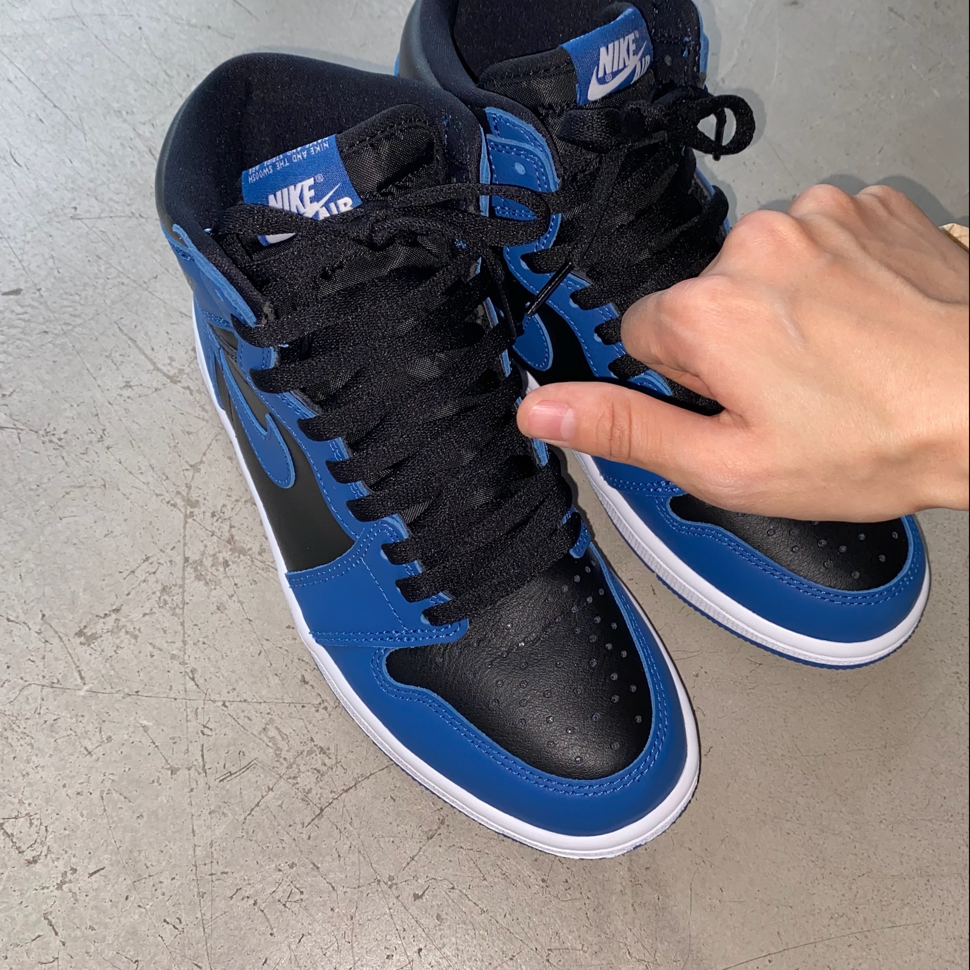 Jordan 1 Retro High OG Dark Marina Blue 착용 스타일 - 3