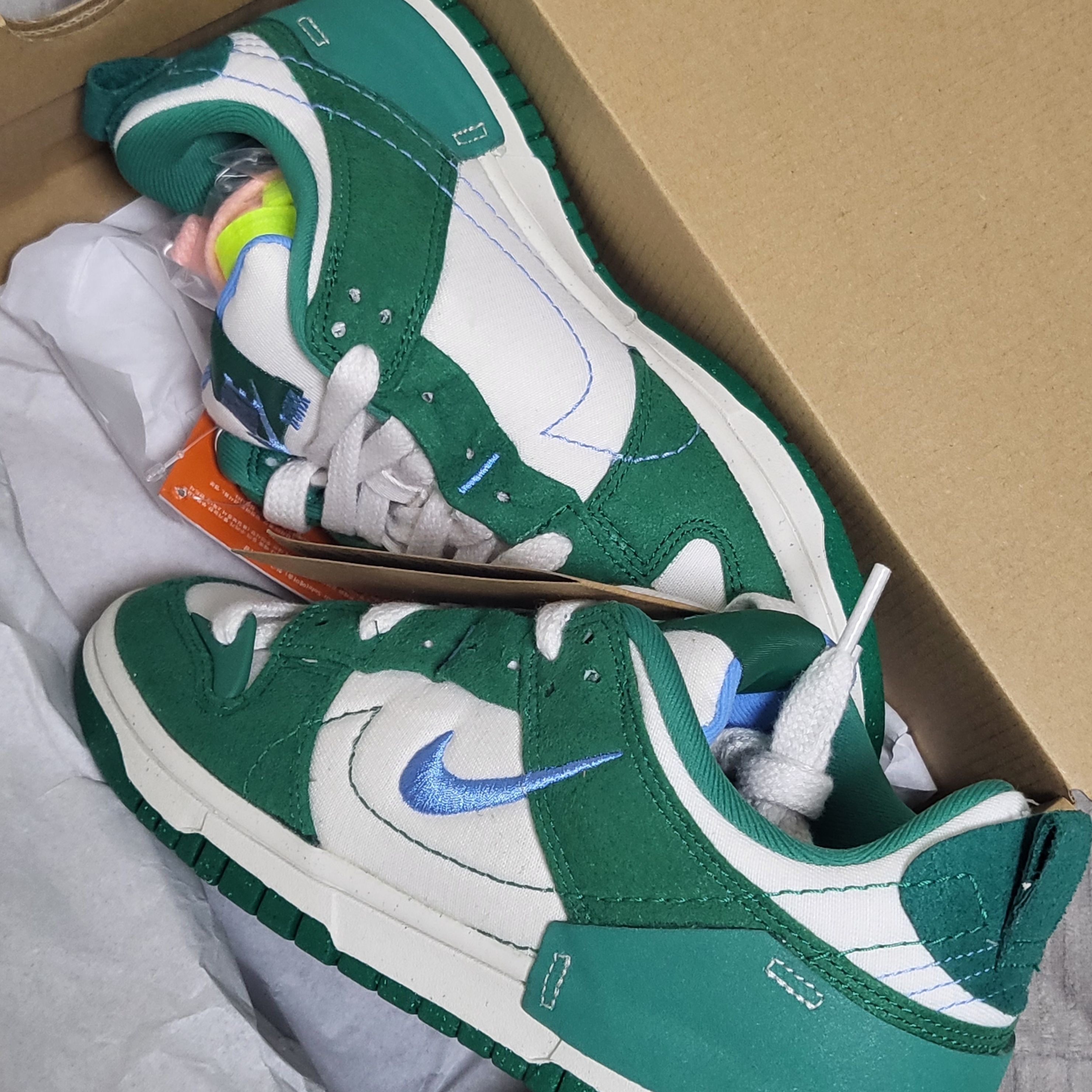 (W) Nike Dunk Low Disrupt 2 Phantom University Blue 착용 스타일 - 1
