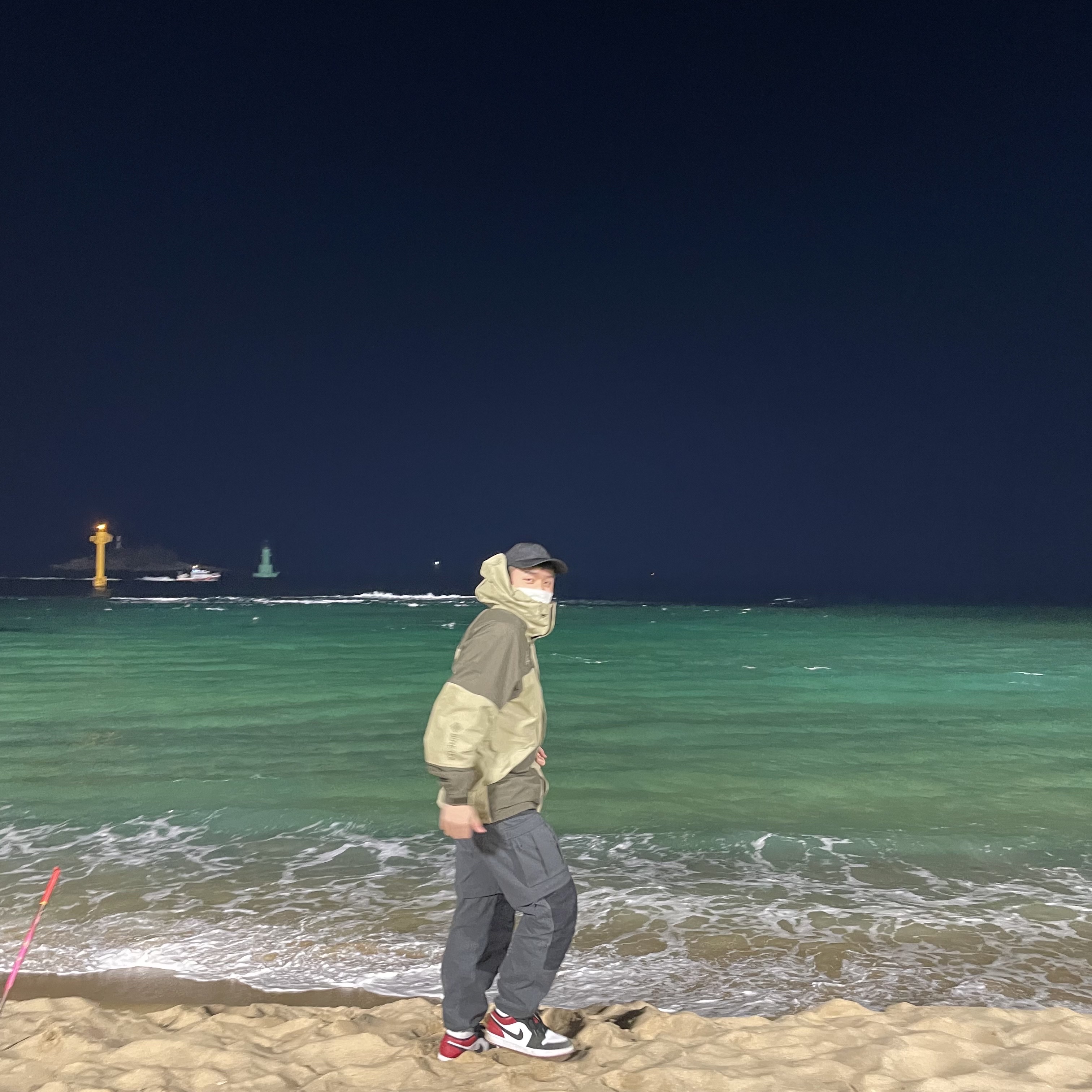 Nike ACG Gore-Tex Jacket Cargo Khaki - Asia, Nike ACG Smith Summit Cargo Pants Dark Smoke Grey - US/EU 착용 스타일