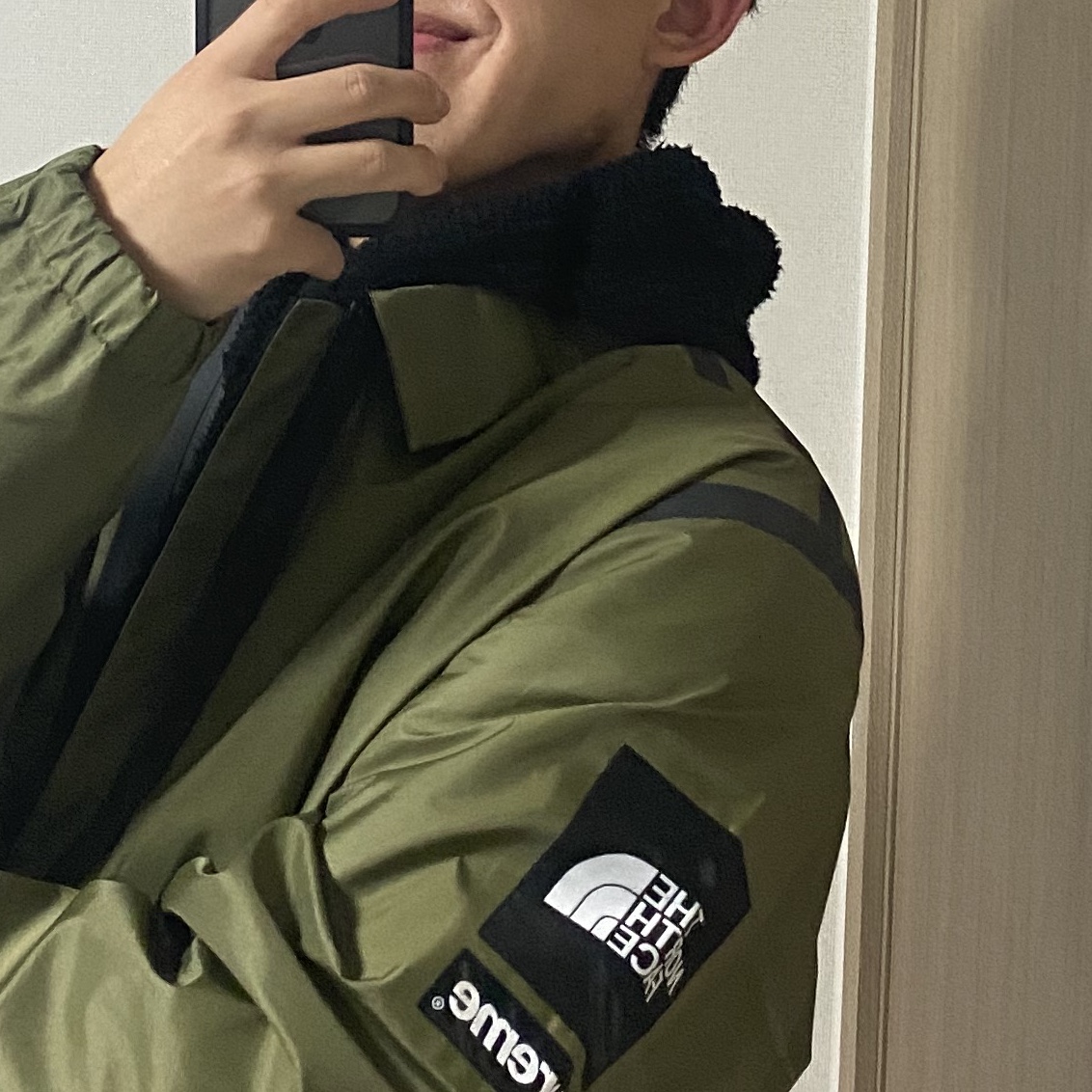 Supreme x The North Face Summit Series Outer Tape Seam Coaches Jacket Olive - 21SS 착용 스타일