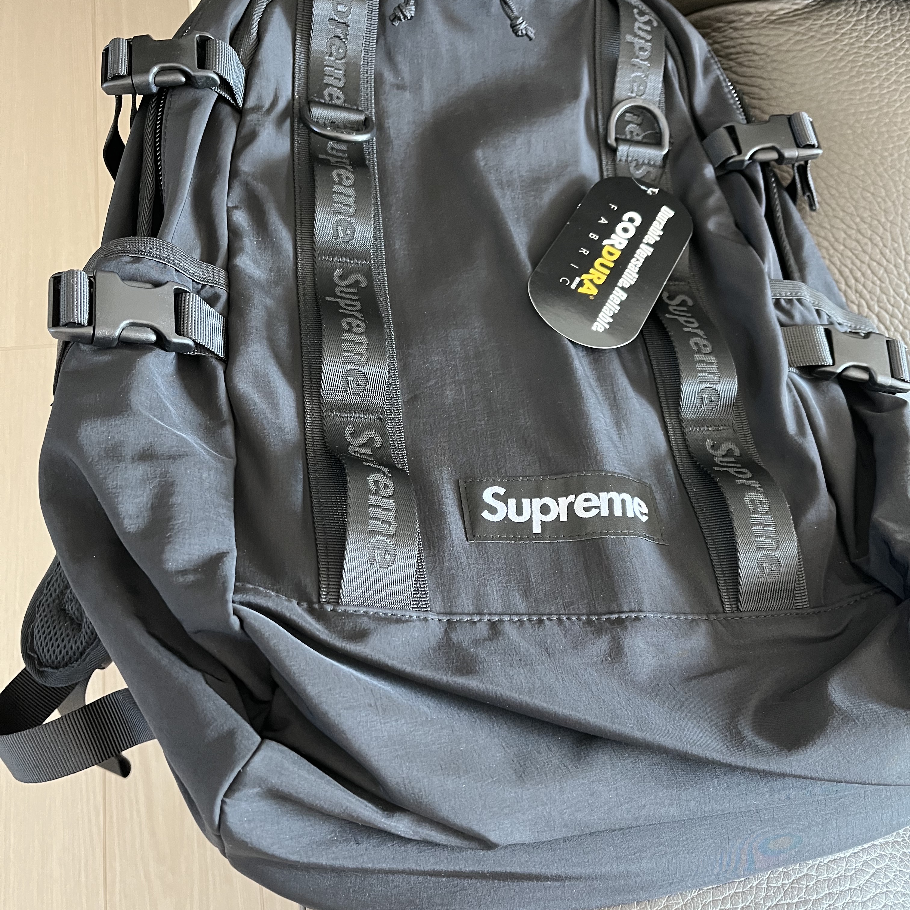 Supreme Backpack Black - 20FW 착용 스타일