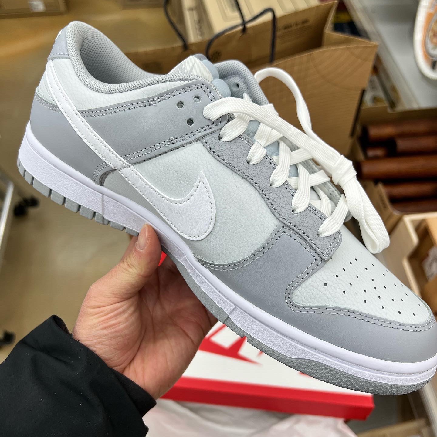 Nike Dunk Low Retro Wolf Grey 착용 스타일 - 1