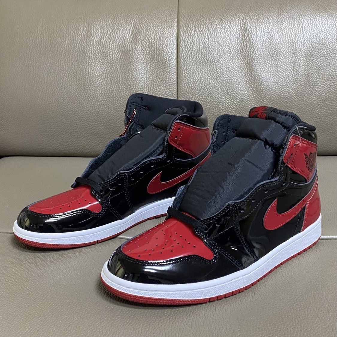 Jordan 1 Retro High OG Patent Bred 착용 스타일