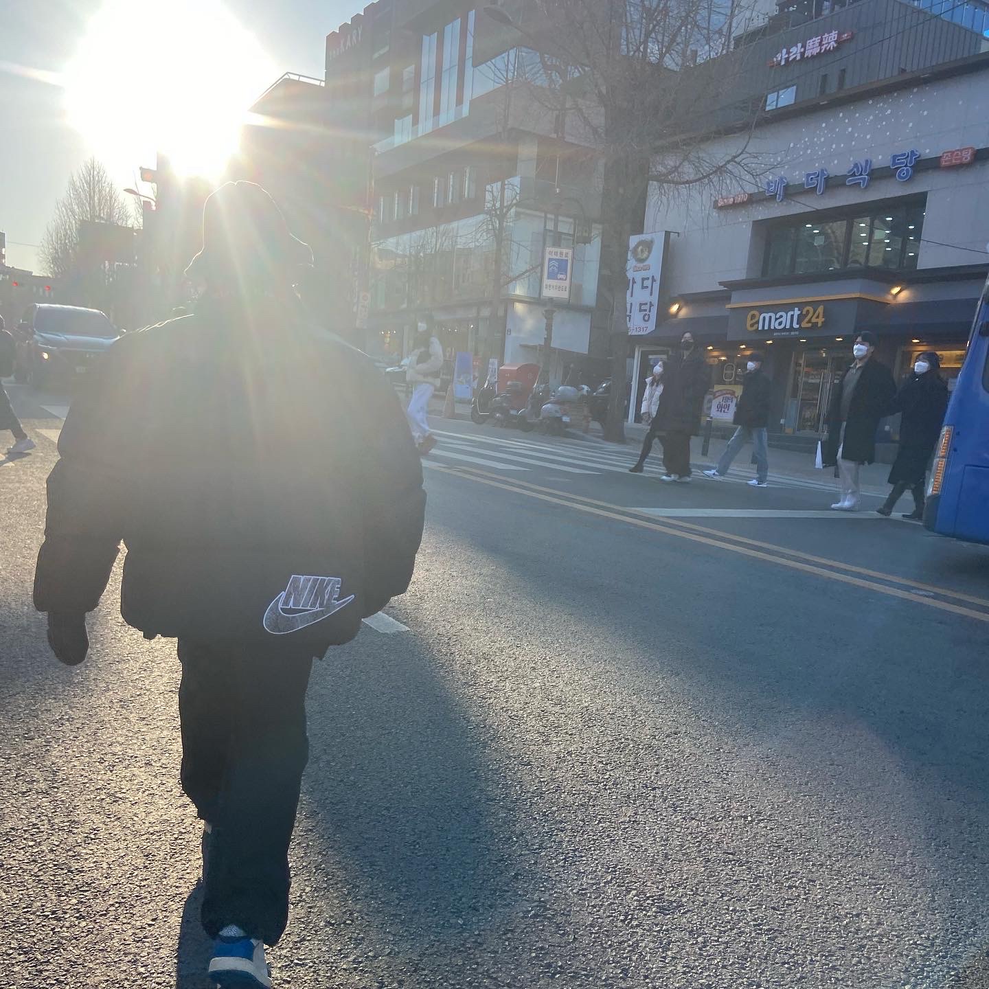 Supreme x Nike Reversible Puffy Jacket Black - 21SS, Nike x Off-White NRG Pants Black 착용 스타일 - 2