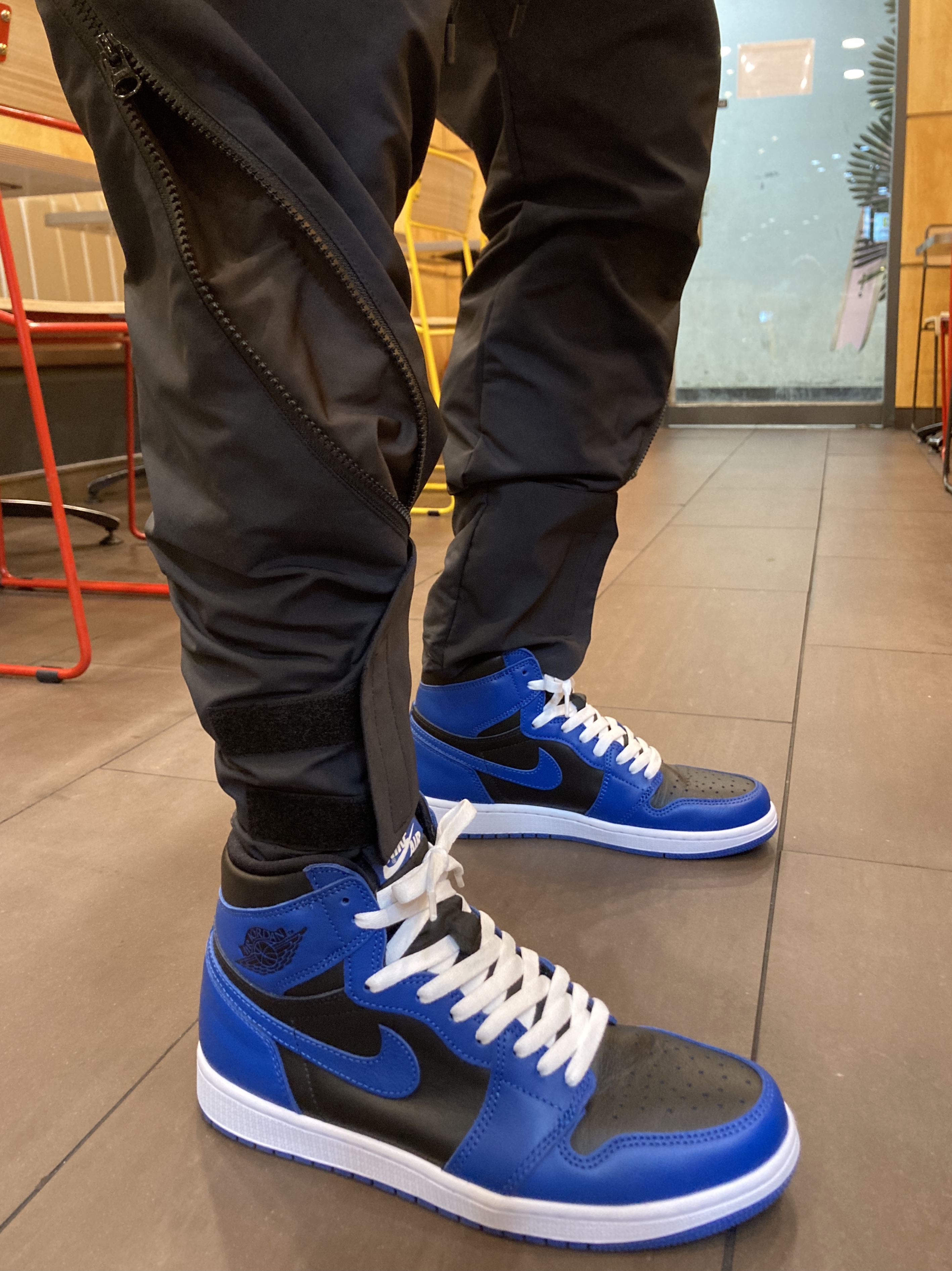 Jordan 1 Retro High OG Dark Marina Blue 착용 스타일 - 3