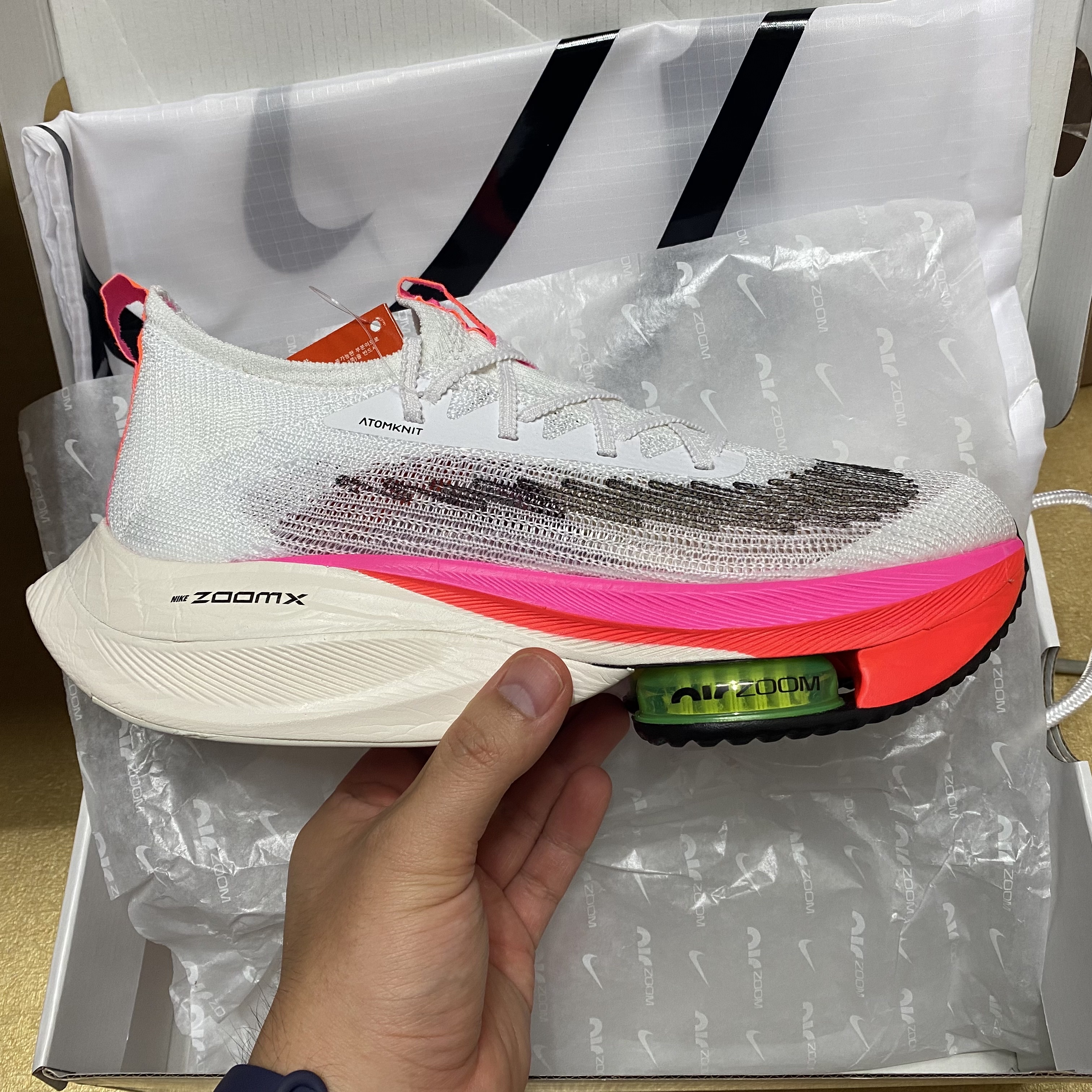 Nike Air Zoom Alphafly Next% Flyknit Rawdacious 착용 스타일