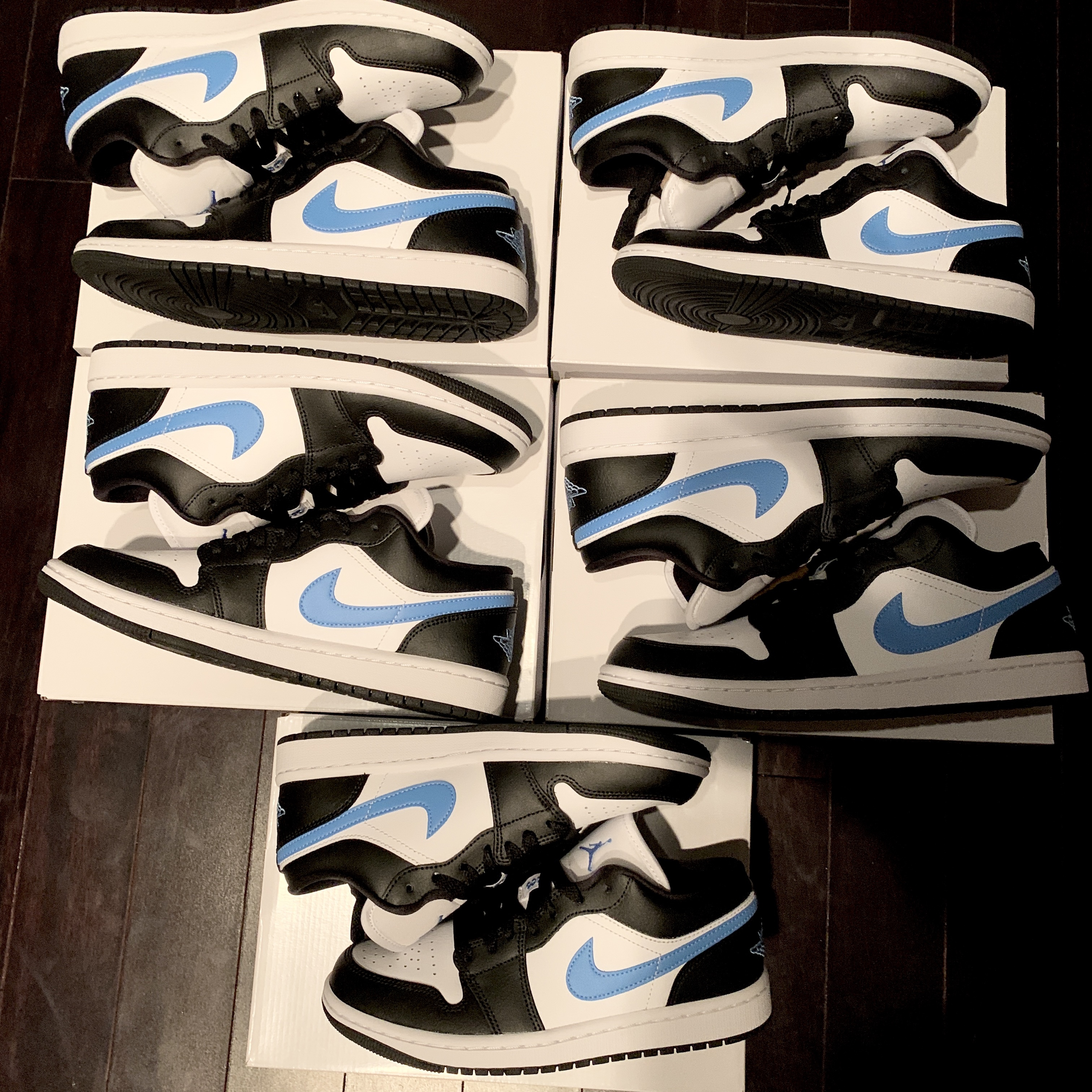 (W) Jordan 1 Low Black University Blue 착용 스타일 - 2