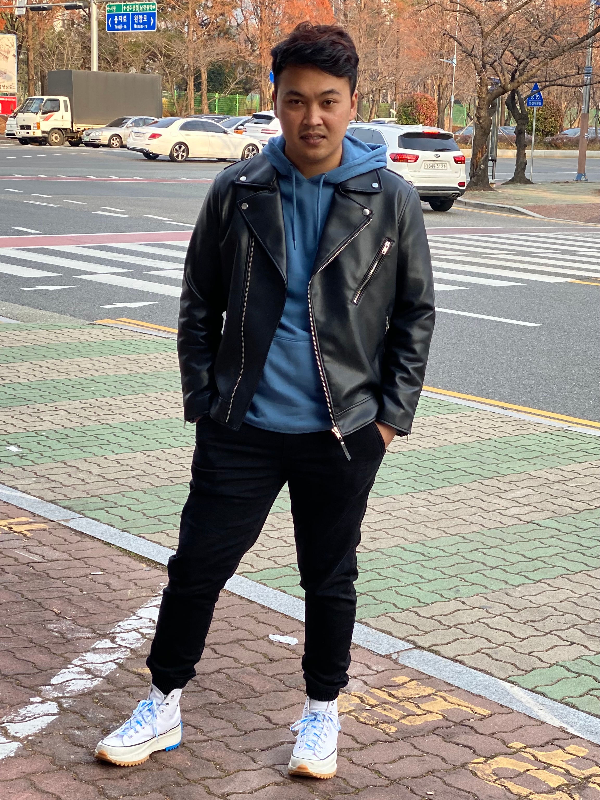 Converse x JW Anderson Run Star Hike Hi White 착용 스타일 - 2