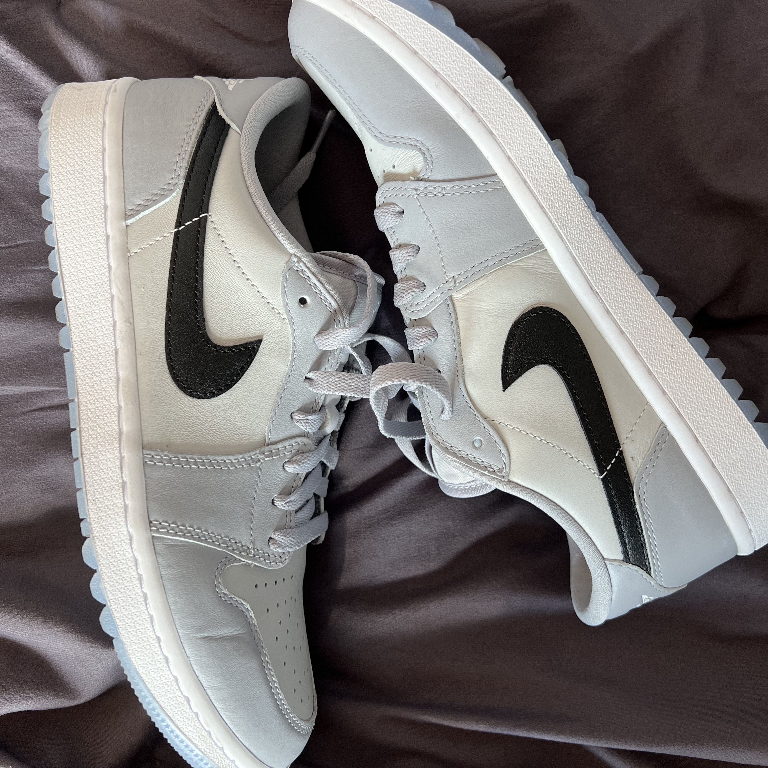 Jordan 1 Low Golf Wolf Grey 착용 스타일 - 2