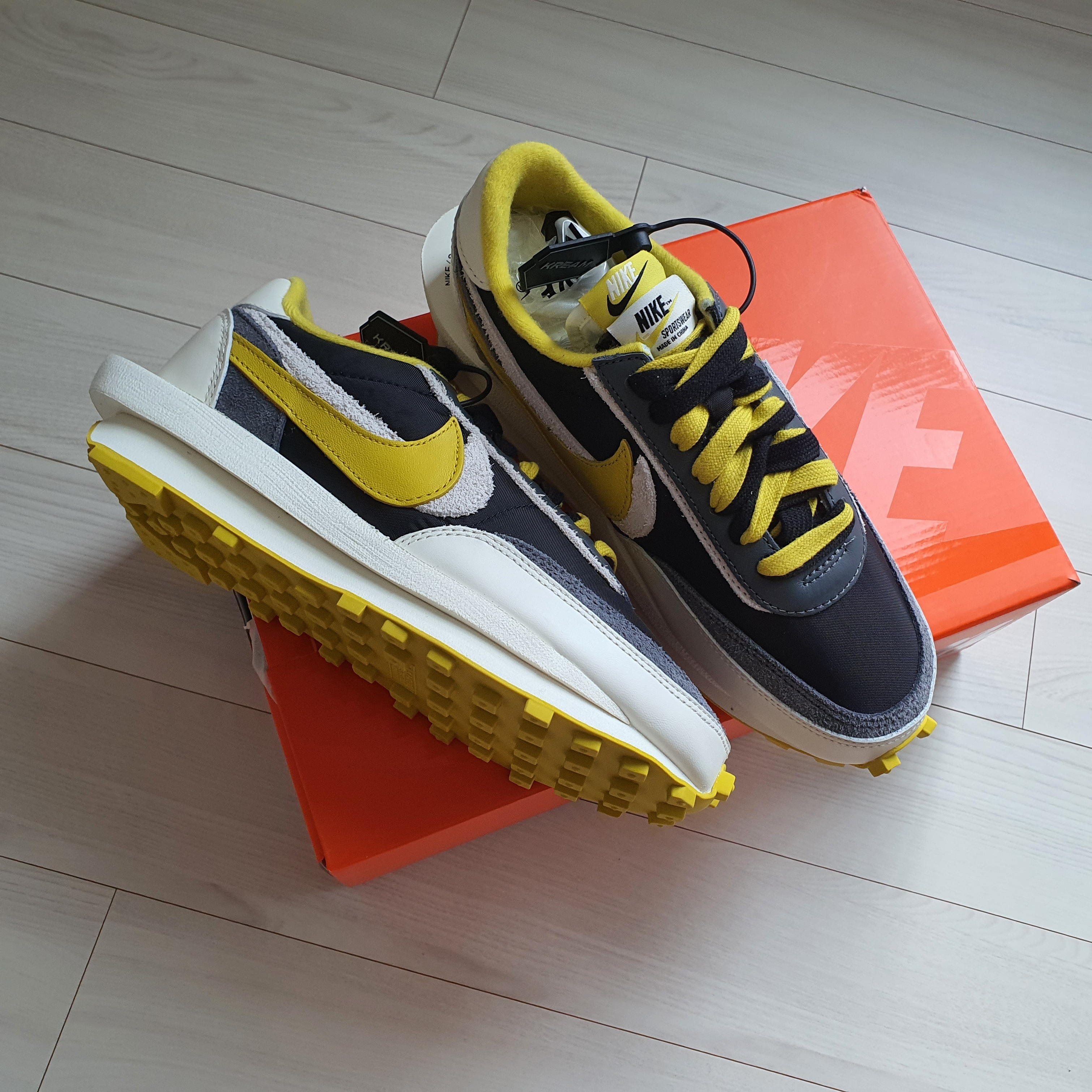 Nike x Sacai x Undercover LDWaffle Black Bright Citron 착용 스타일