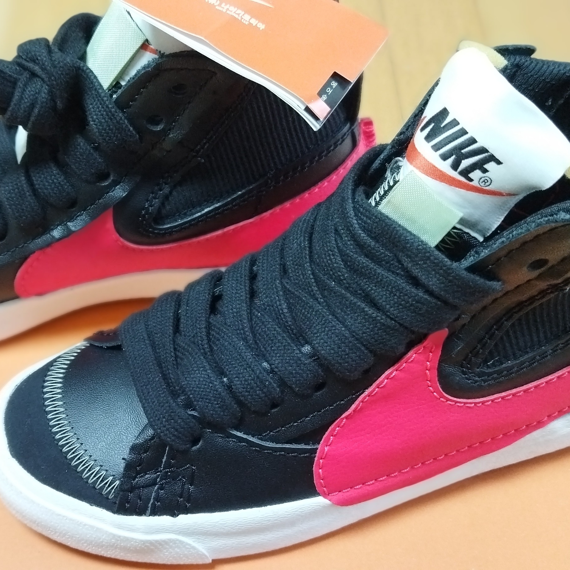 Nike Blazer Mid '77 Jumbo Black Bright Crimson 착용 스타일 - 1