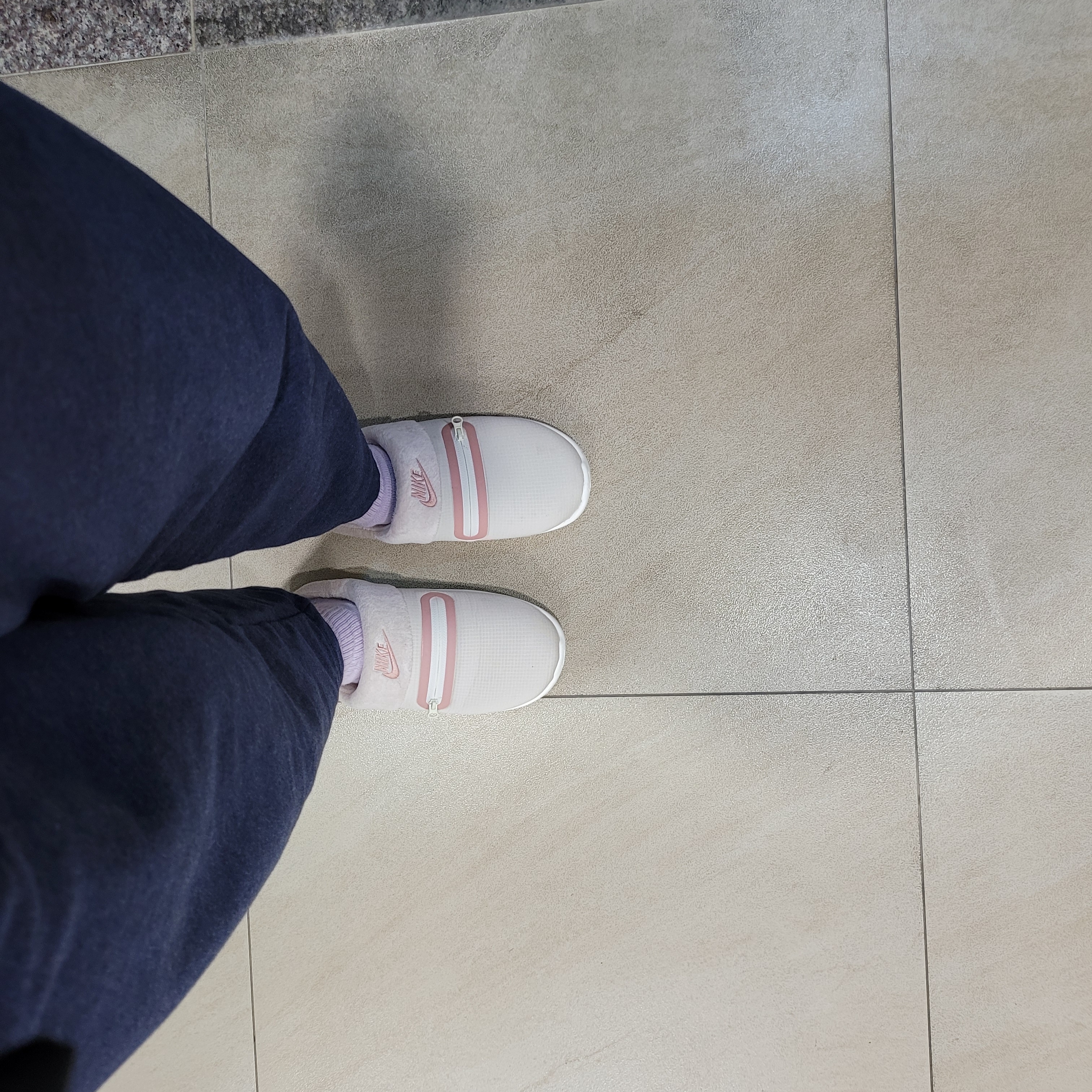 (W) Nike Burrow Light Orewood Brown 착용 스타일