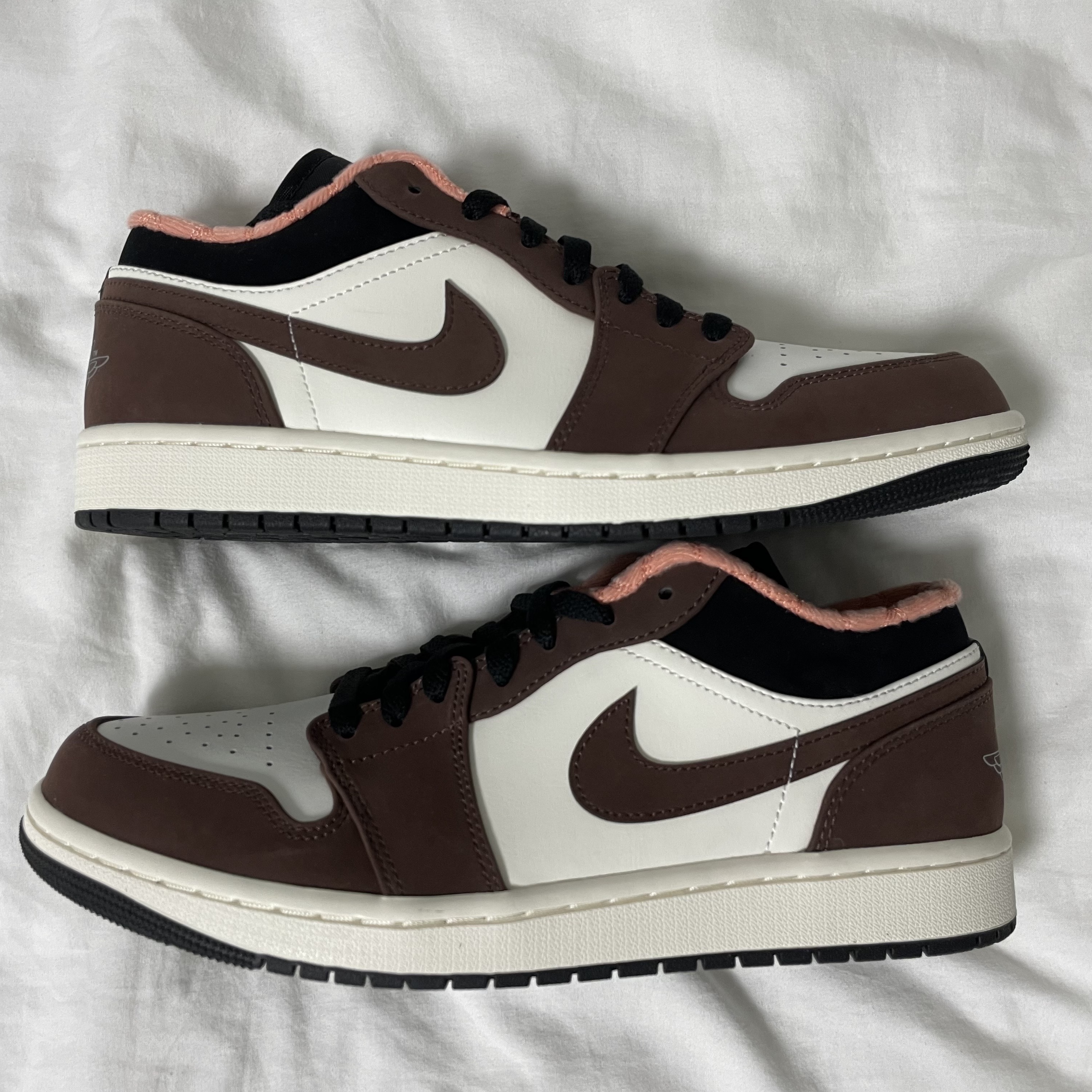 Jordan 1 Low SE Chocolate Bliss 착용 스타일 - 1
