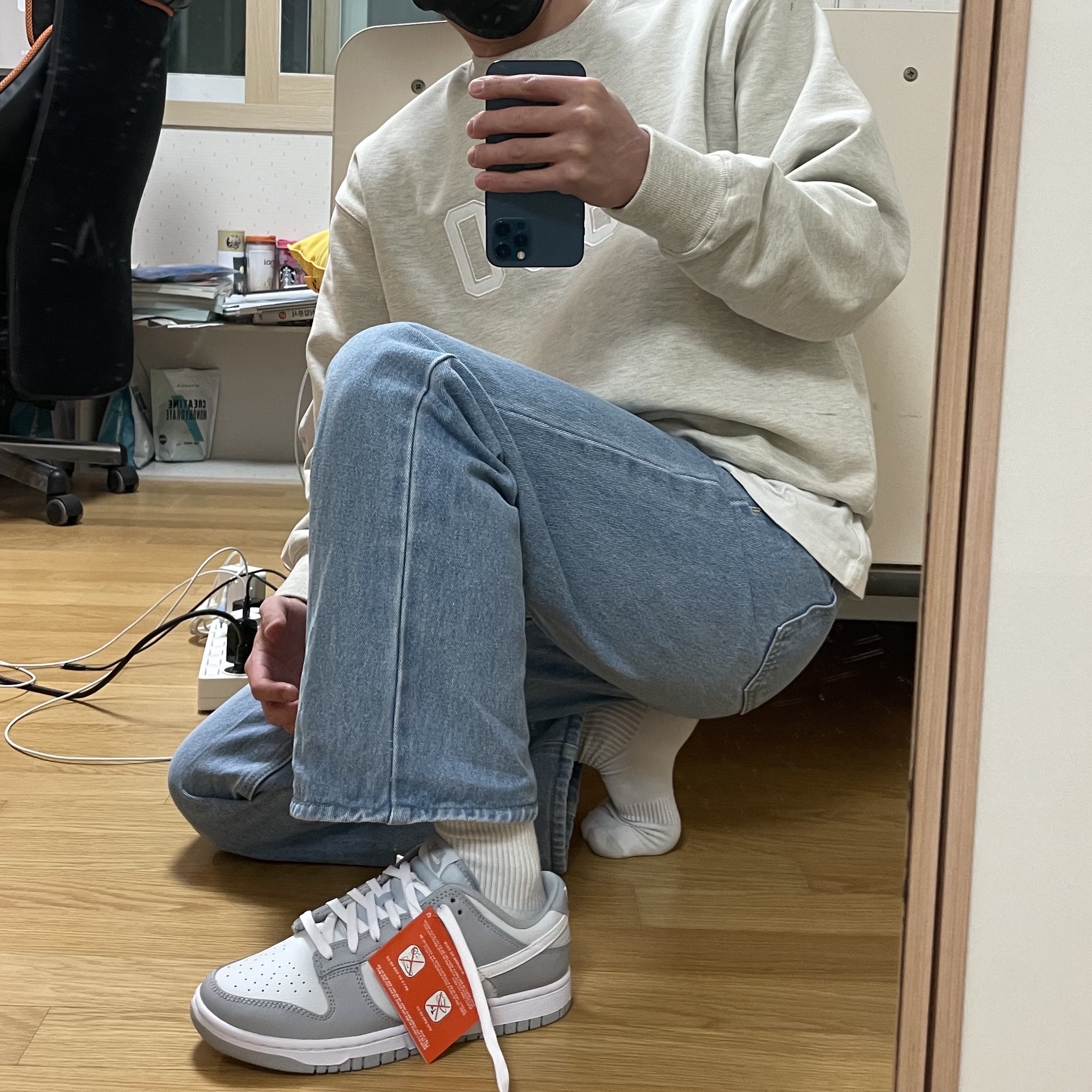Nike Dunk Low Retro Wolf Grey 착용 스타일