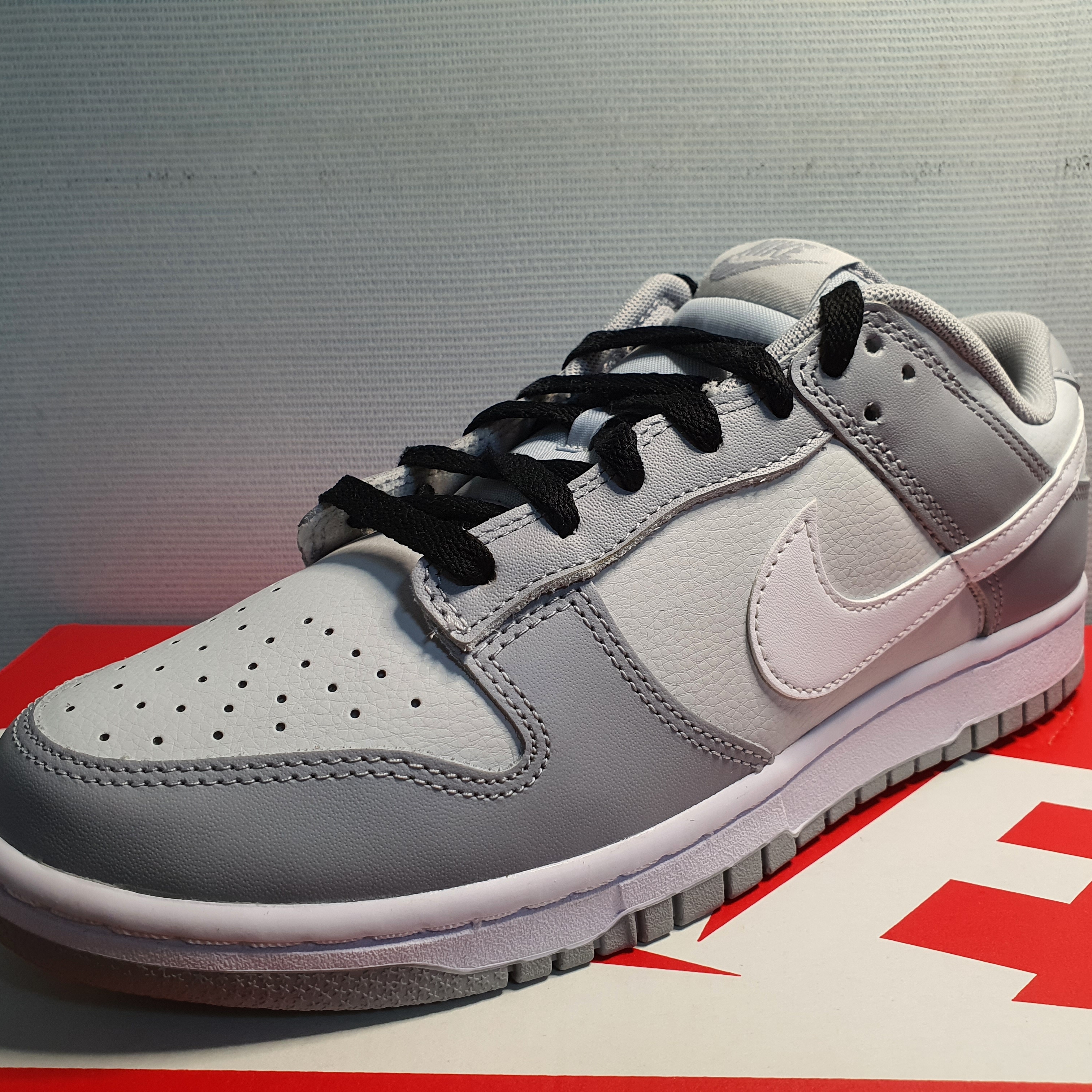 Nike Dunk Low Retro Wolf Grey 착용 스타일 - 3